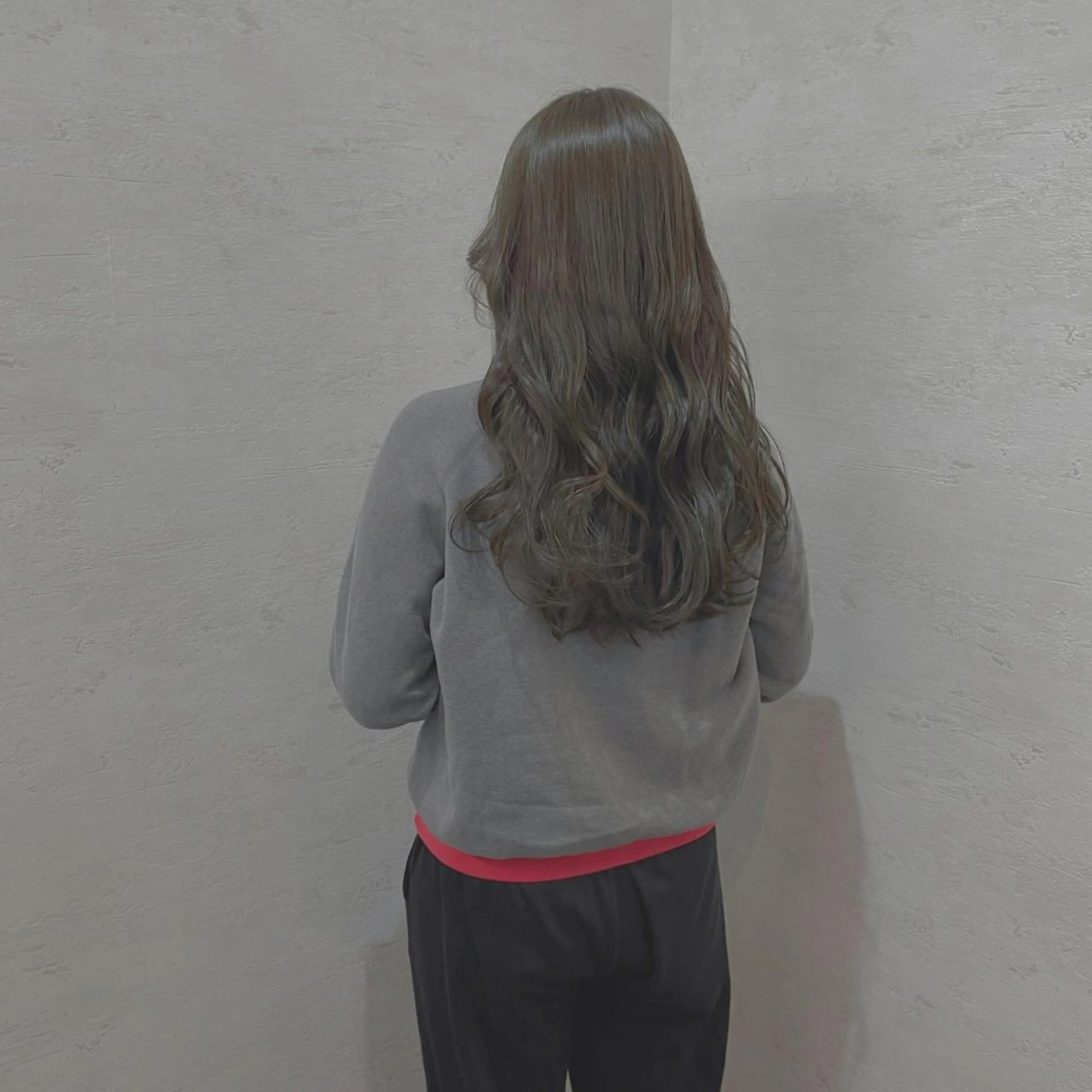 ロング カラー ヘアアレンジ グレージュ オリーブグレージュ オリーブグレー 阿部 大陽のヘアスタイル