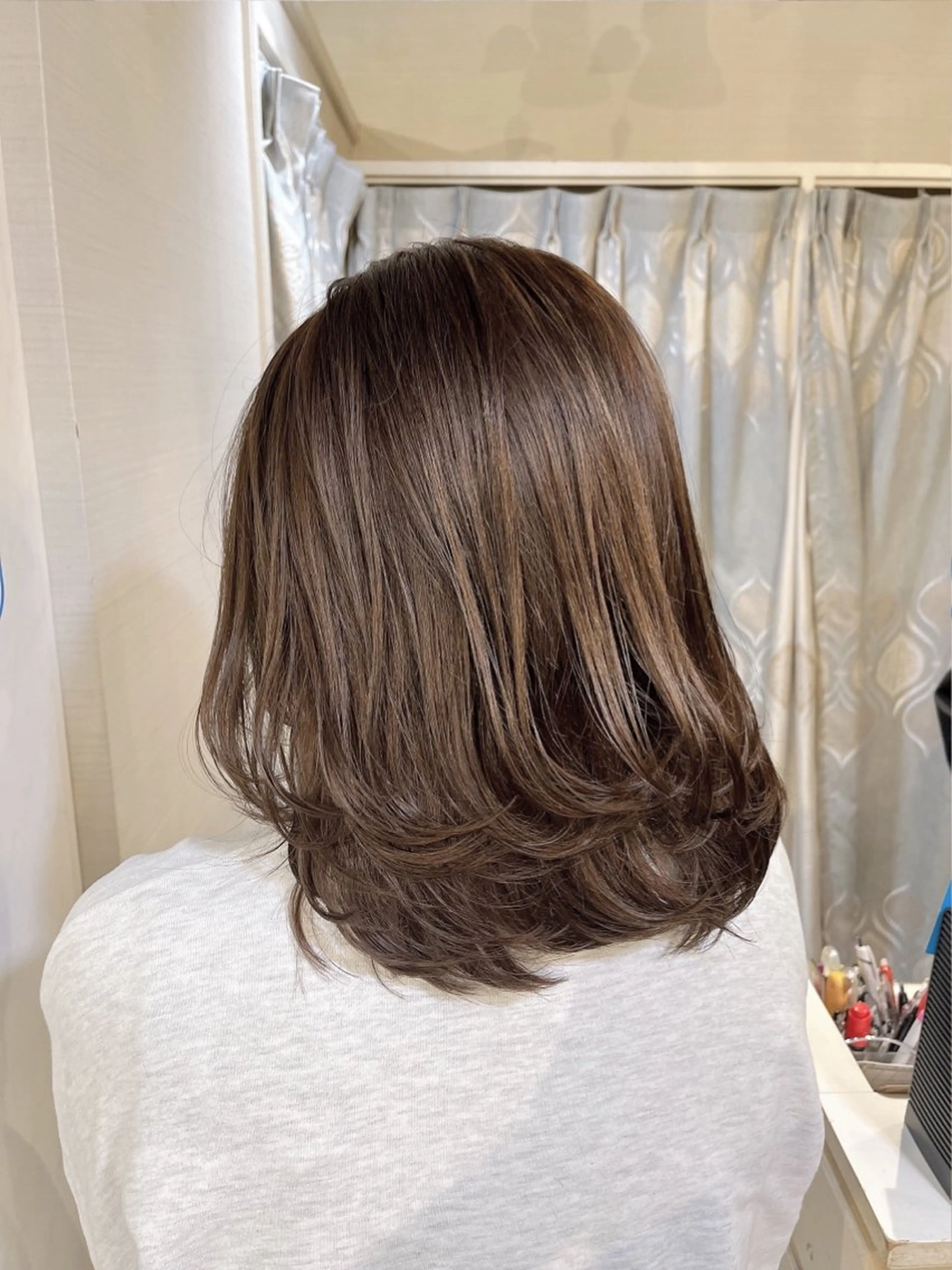 ミディアム カラー ベージュカラー ブリーチ ブリーチなしカラー ヘアカラー トリートメント カラー職人 なかもと たつひろのヘアスタイル