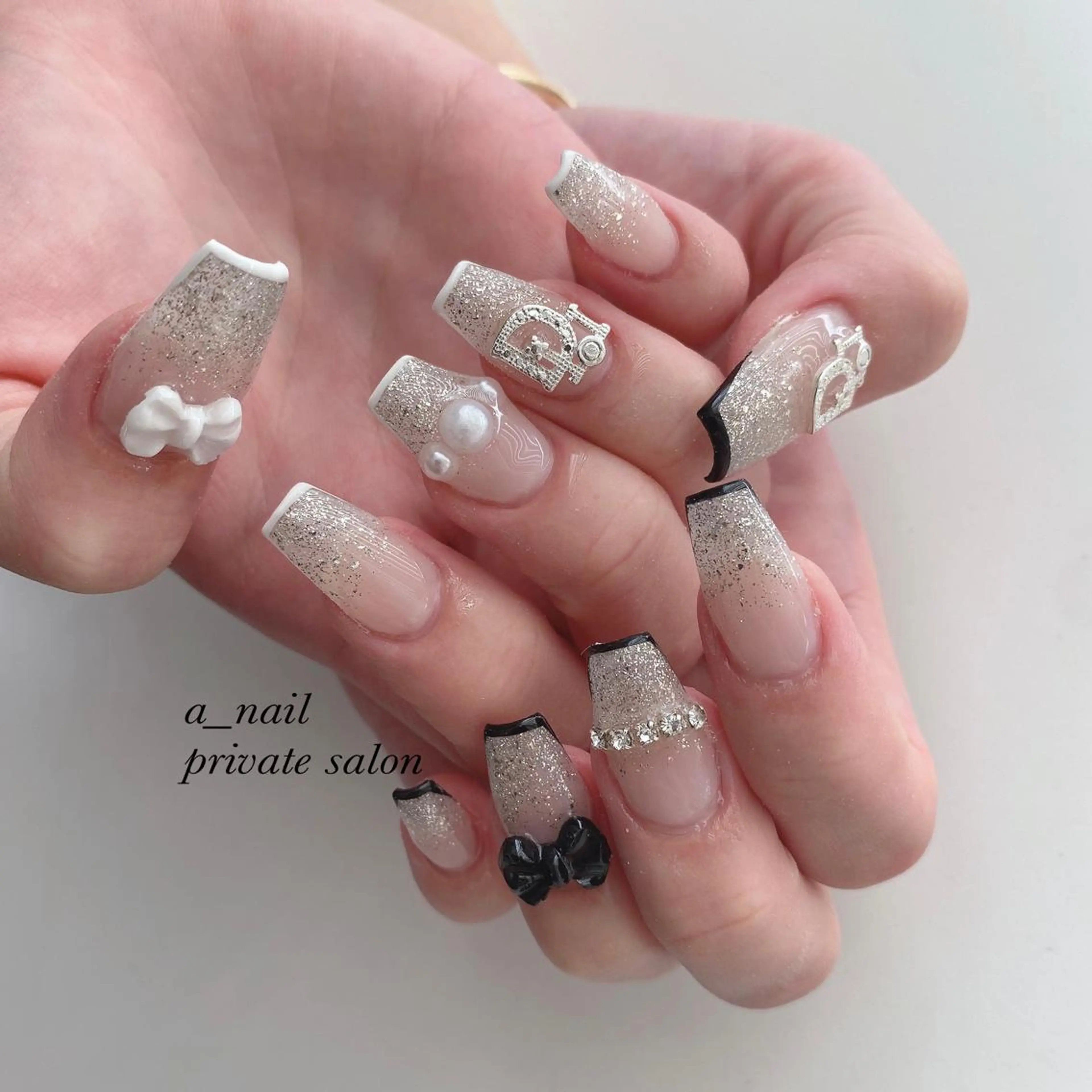 ネイル アニマル柄 フレンチネイル ジェルネイル 氷ネイル・うるうるネイル レース 菅 恵奈のネイルデザイン