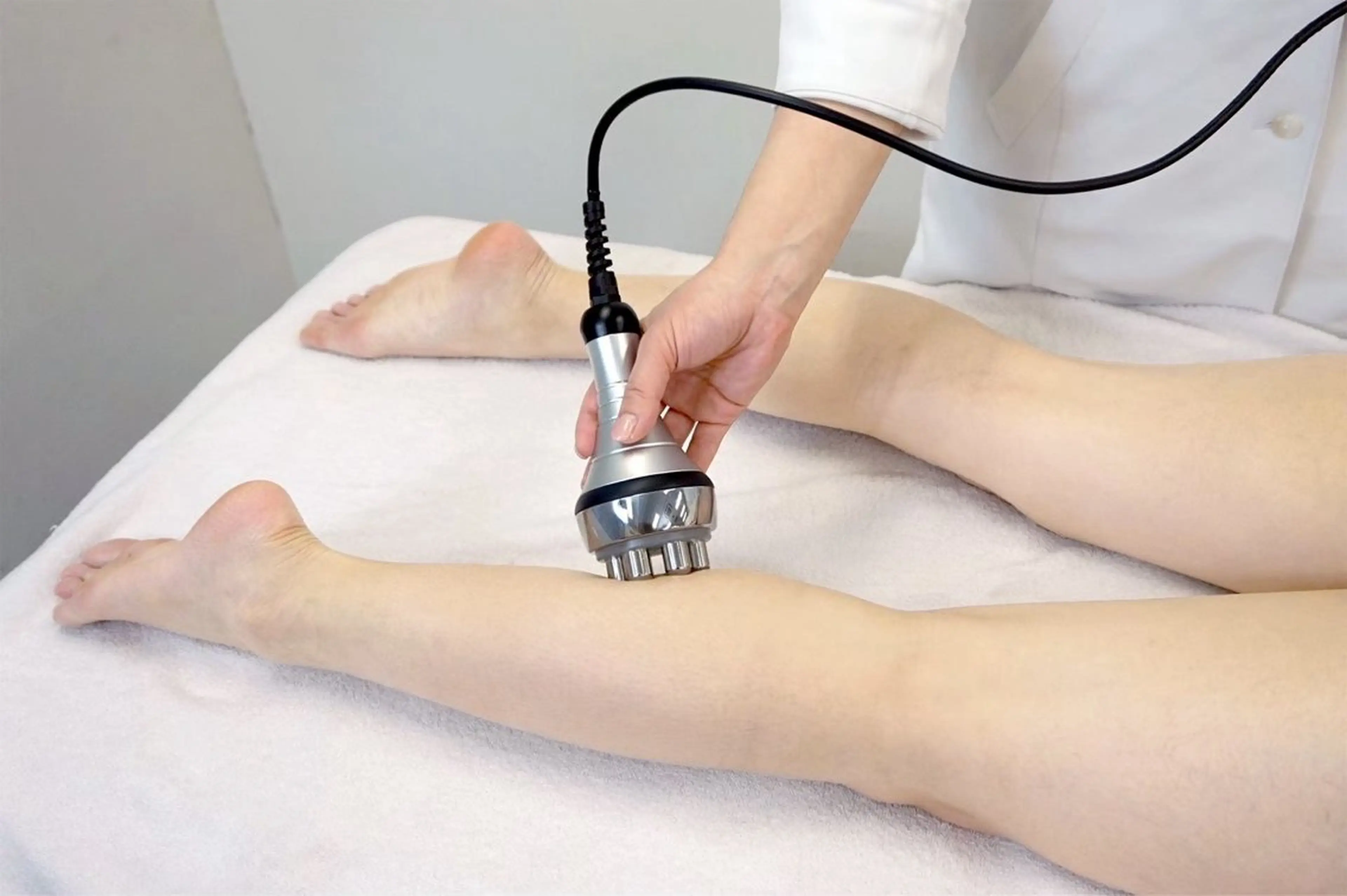 痩身【美脚美尻コース】背面 キャビ+ラジオ波+痩身マッサージ 60分の写真