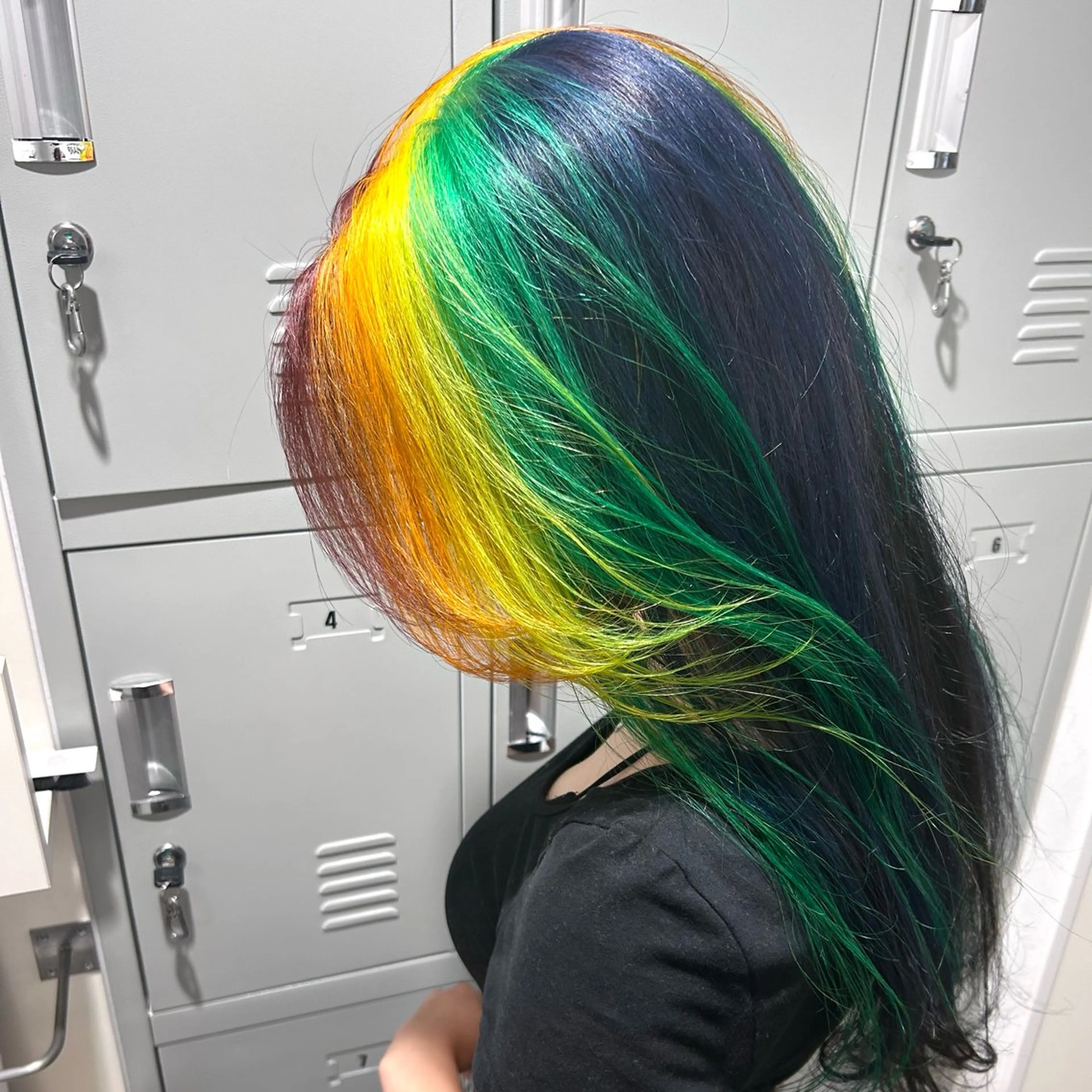 カラー デザインカラー カット ヘアカラー 艶カラー/レイヤー /メンズ/マツエクのヘアスタイル