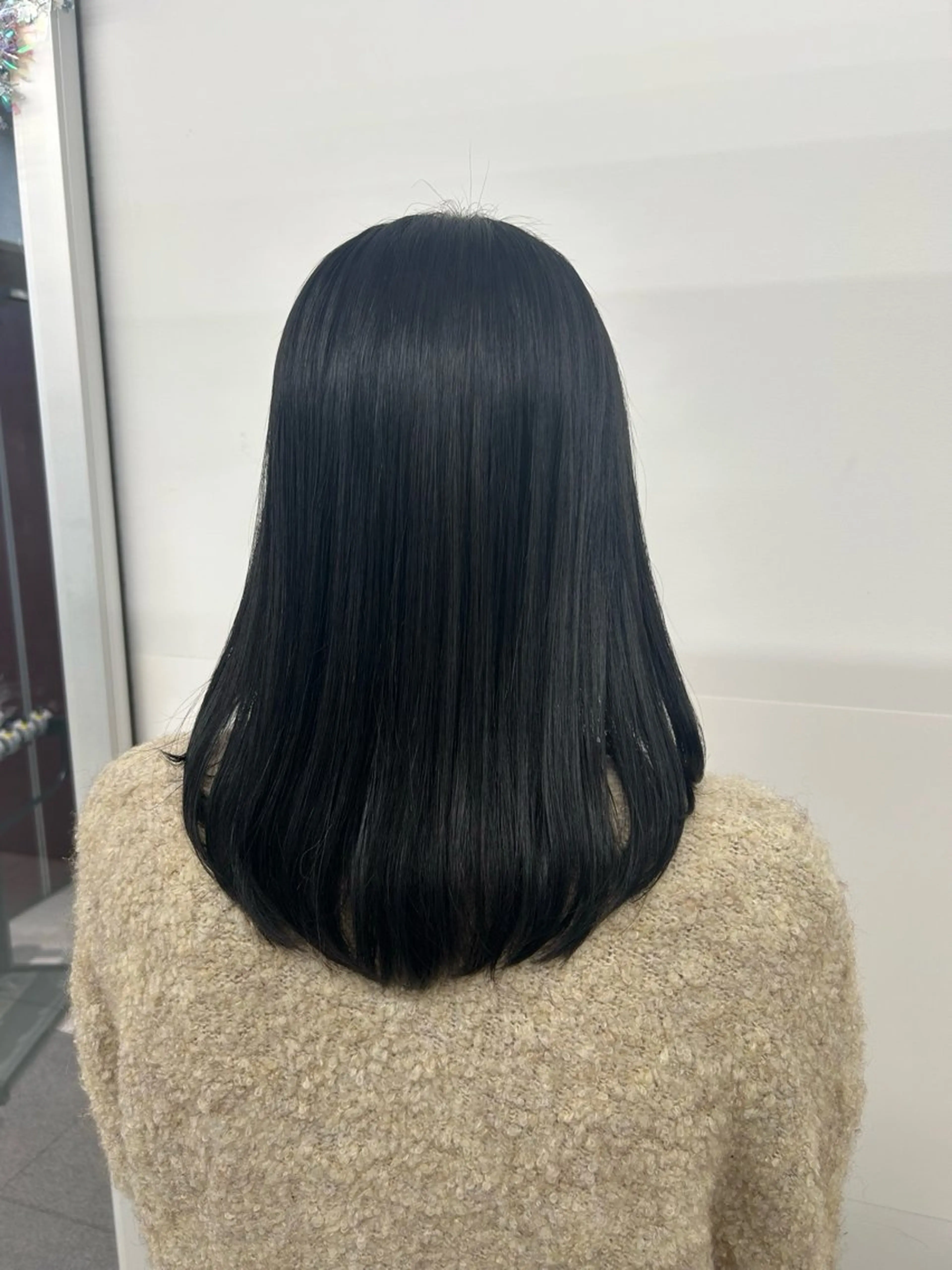 ミディアム カット ヘアカラー 坂井 咲月のヘアスタイル