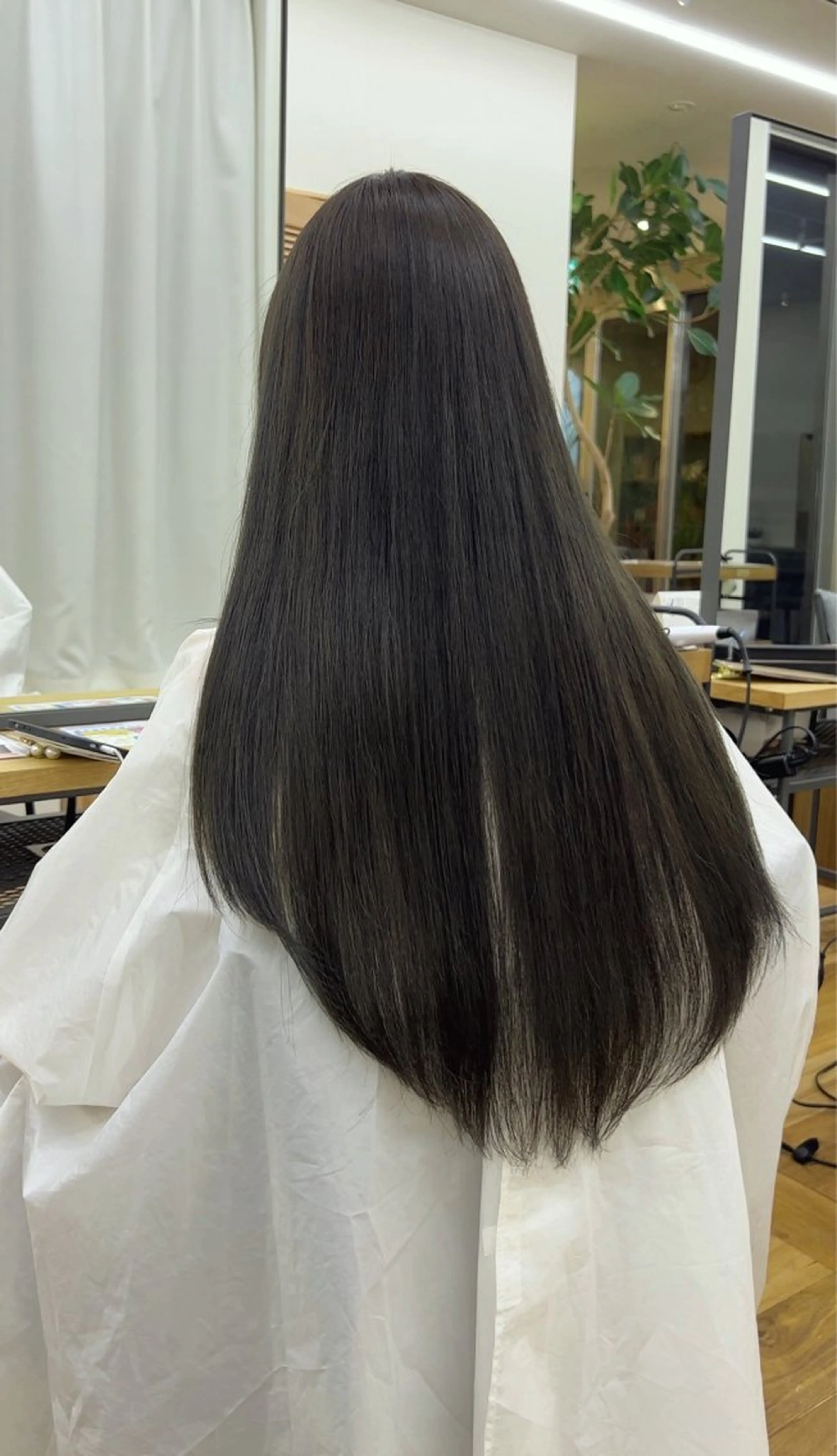 ロング カラー メンズ オリーブカラー 抜きっぱなしブロンド /ハイトーン/カナタのヘアスタイル