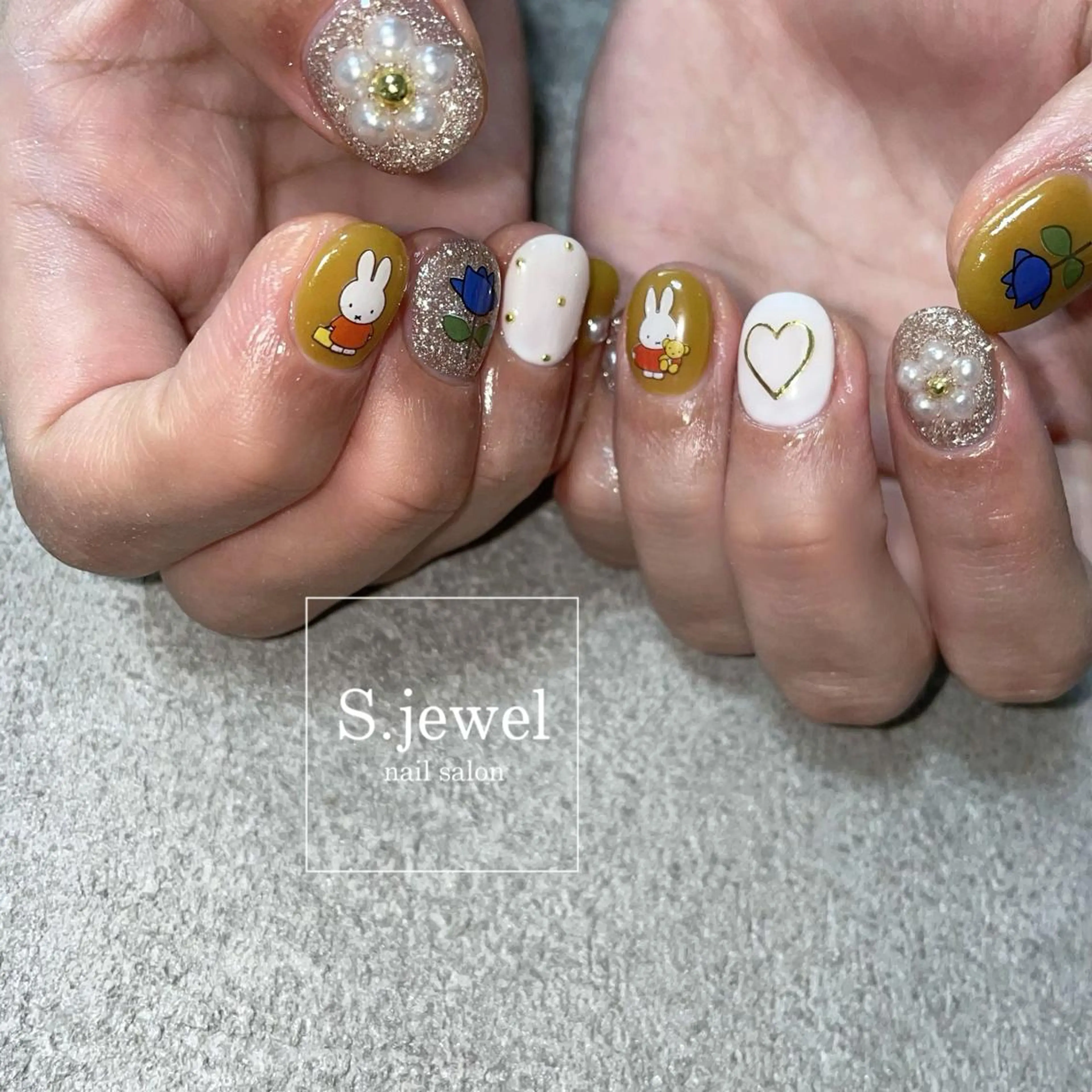 ネイル S. JEWELのネイルデザイン