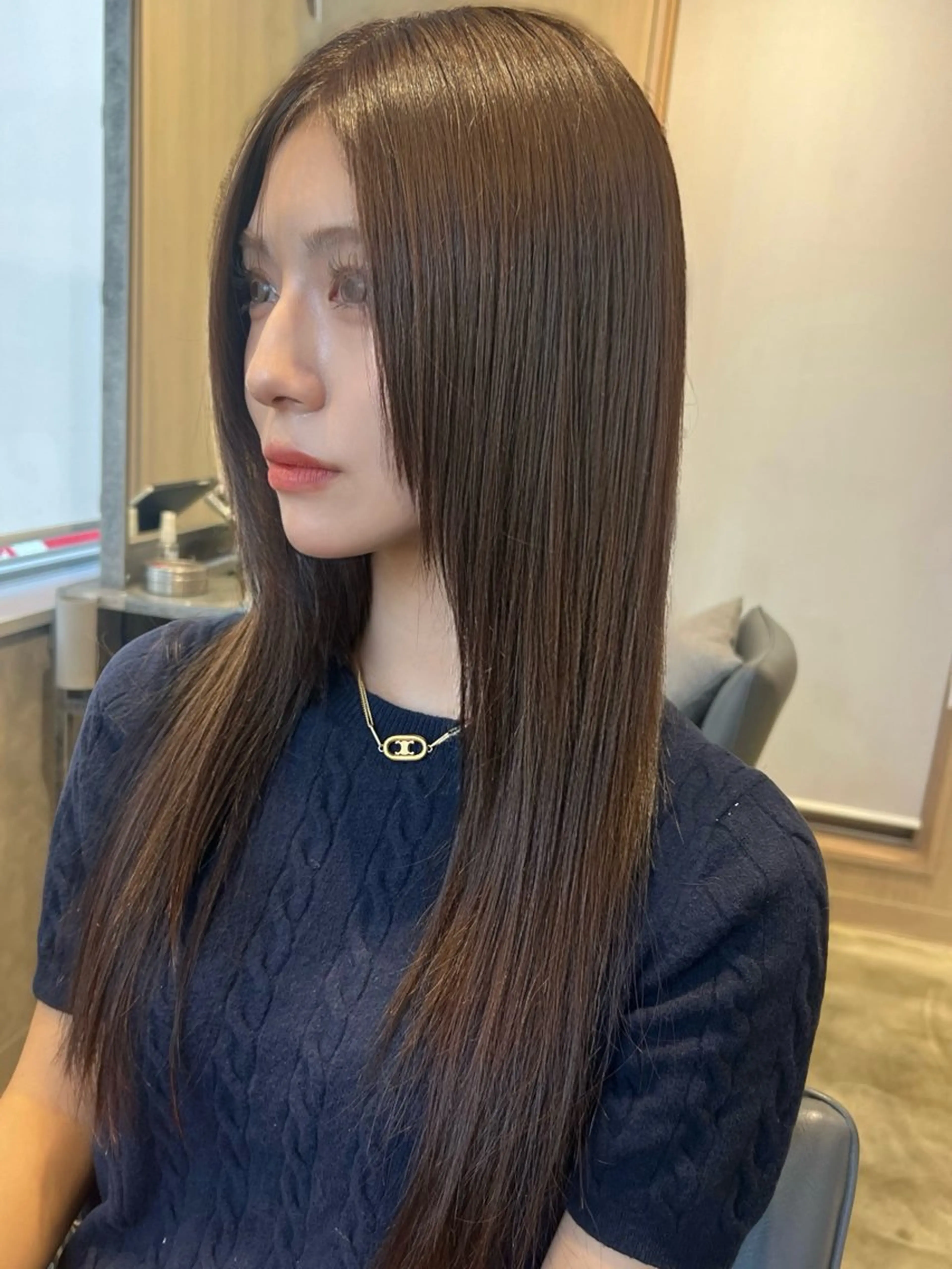 ロング カラー アッシュ ベージュカラー 髪質改善×透明感カラ ー/新宿/SHOKIのヘアスタイル