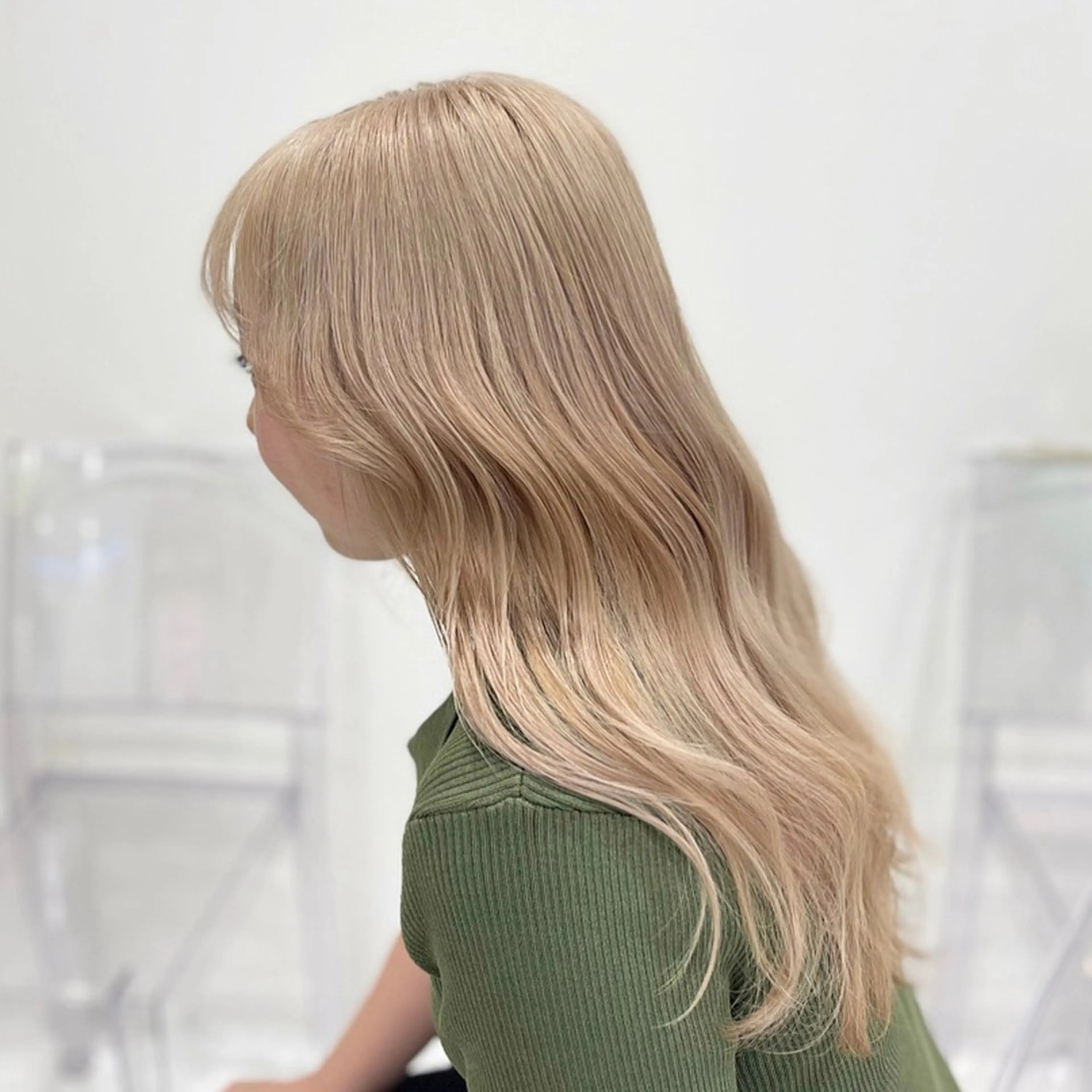 ロング カラー ベージュカラー ブロンド 透明感カラー ホワイトベージュ ヘアカラー トリートメント ヘアセット 色落ち綺麗🩰ハイ トーン🎀RINKAのヘアスタイル