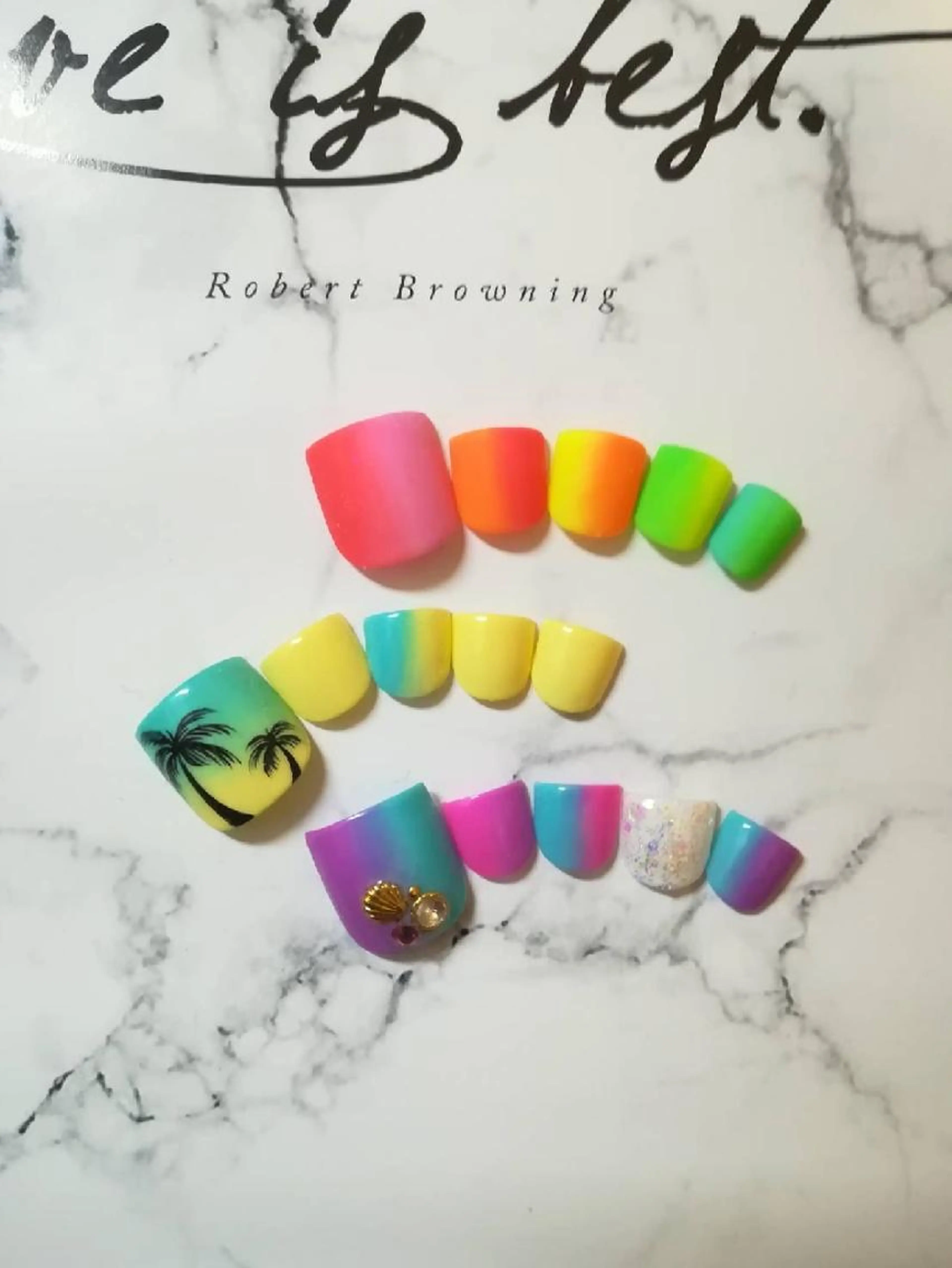 デザインフット  【新規限定】付け替えオフ込み♡バブルフットバス込み♡甘皮処理込み♡¥8800の写真