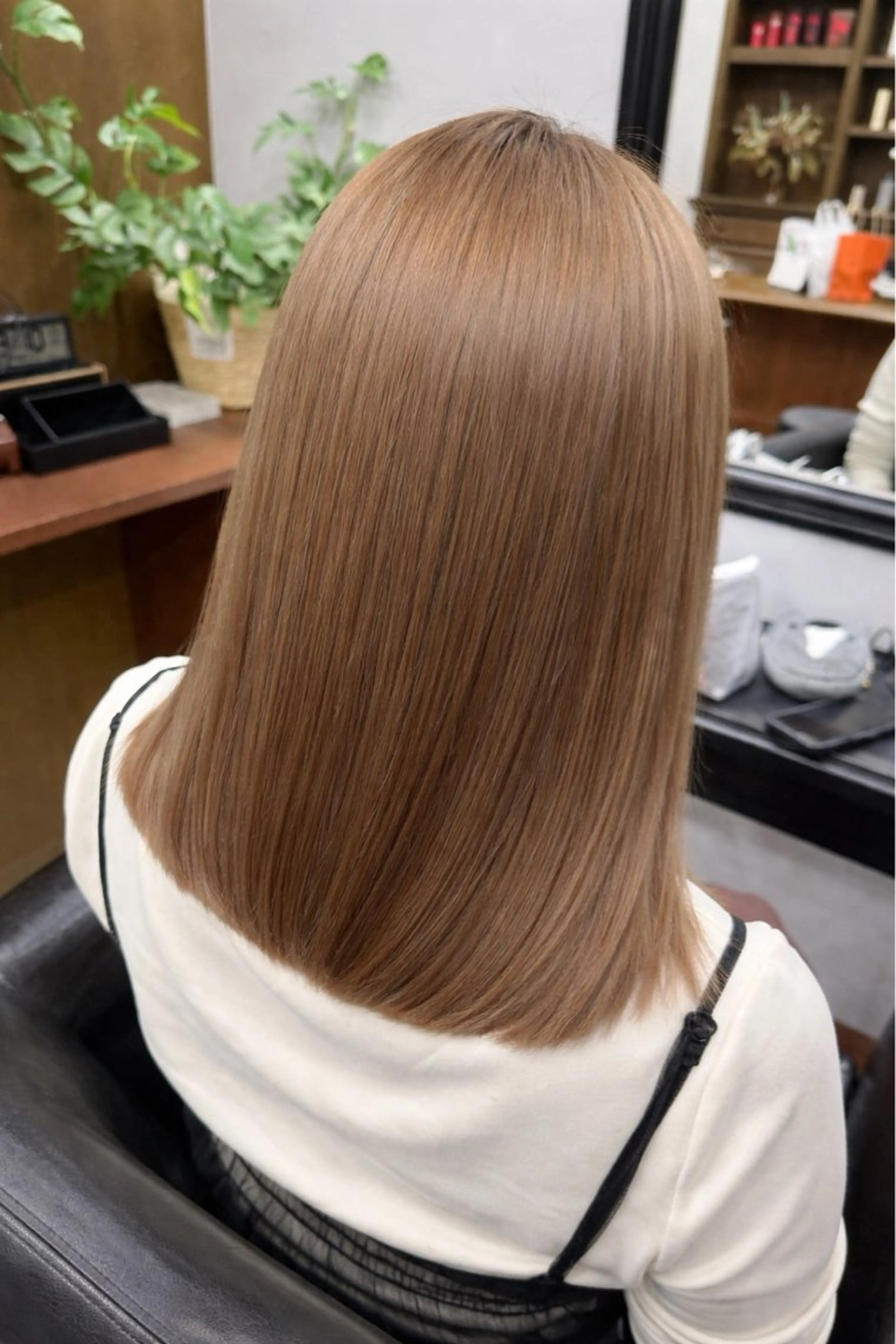 ミディアム カット ヘアカラー 藤中 隆悟のヘアスタイル