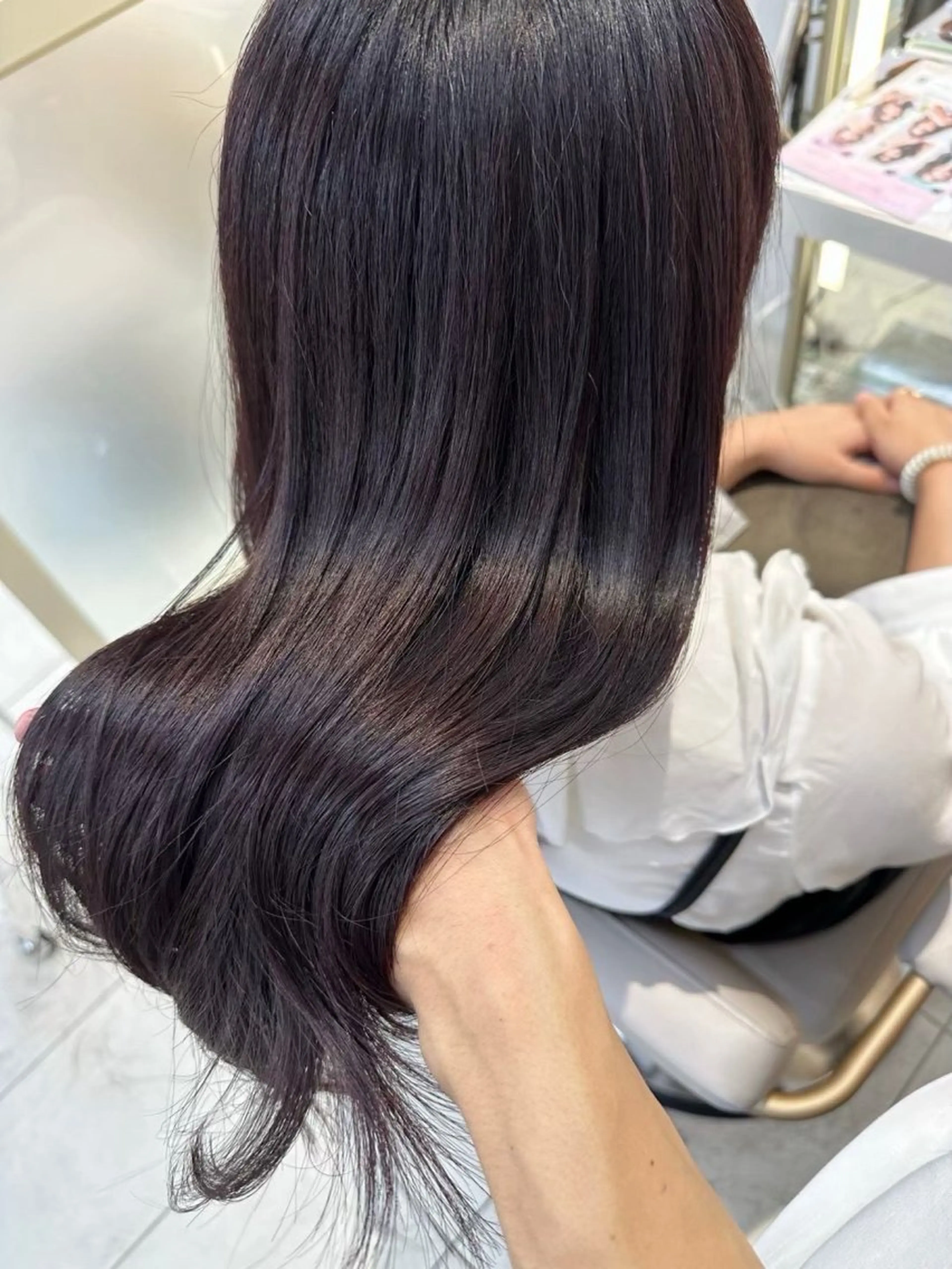 ロング ヘアカラー 森井 心菜のヘアスタイル