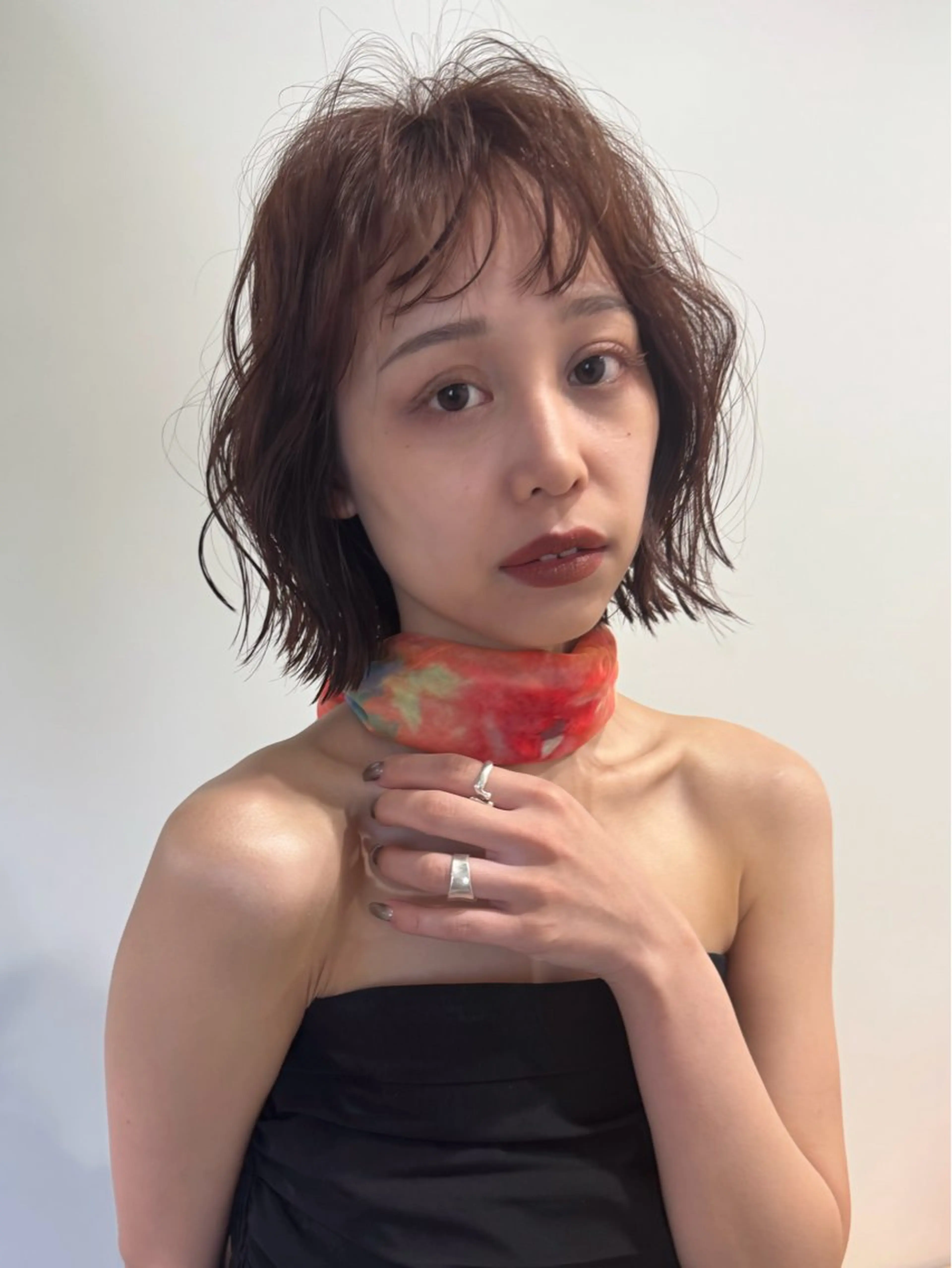 ショート 切りっぱなしボブ レイヤー/縮毛矯正のヘアスタイル