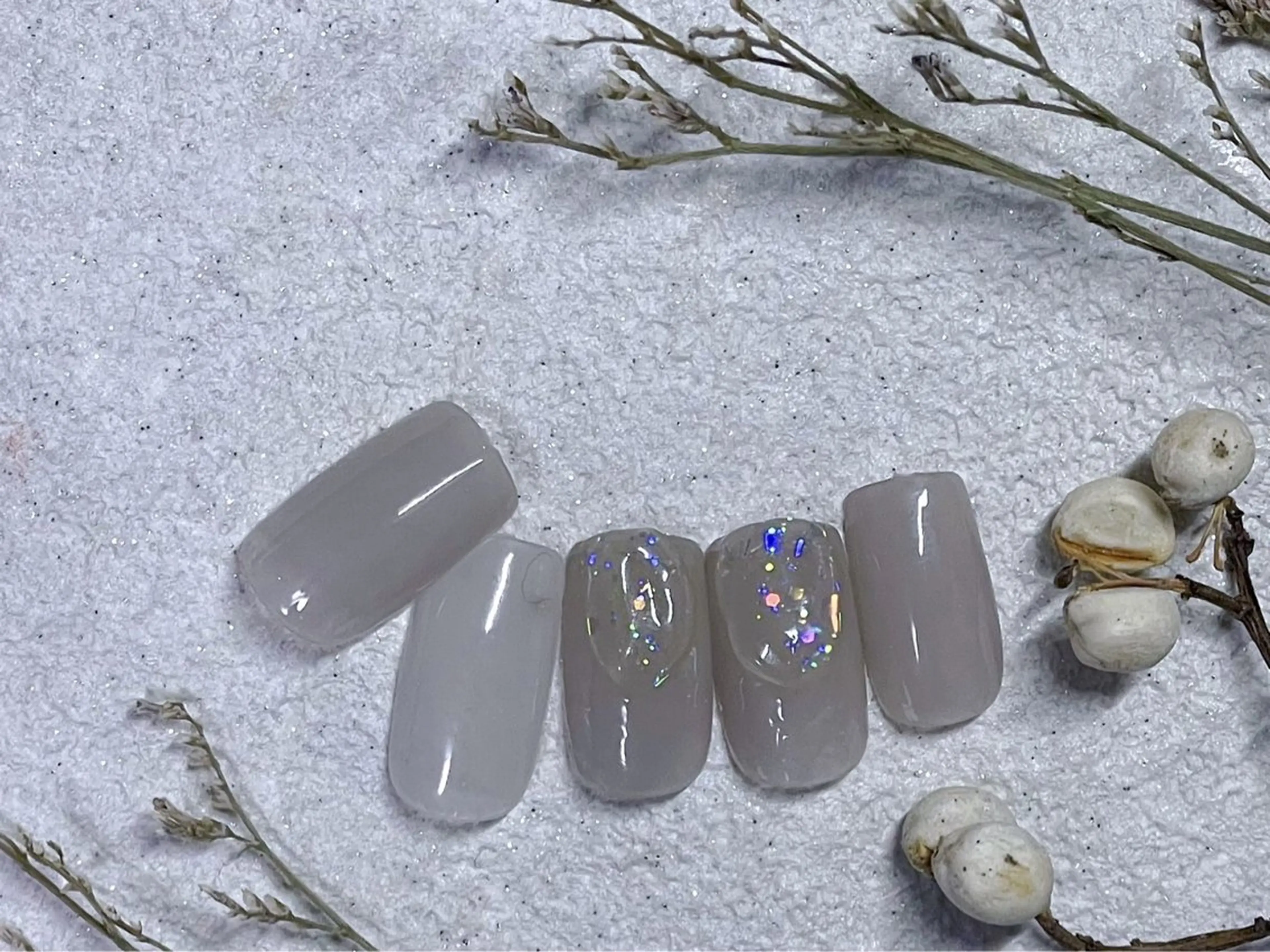 ネイル オーロラネイル フットネイル フレンチネイル ジェルネイル 韓国ネイル ハンドネイル kiki nail &brow二子玉川の眉毛・アイブロウイメージ