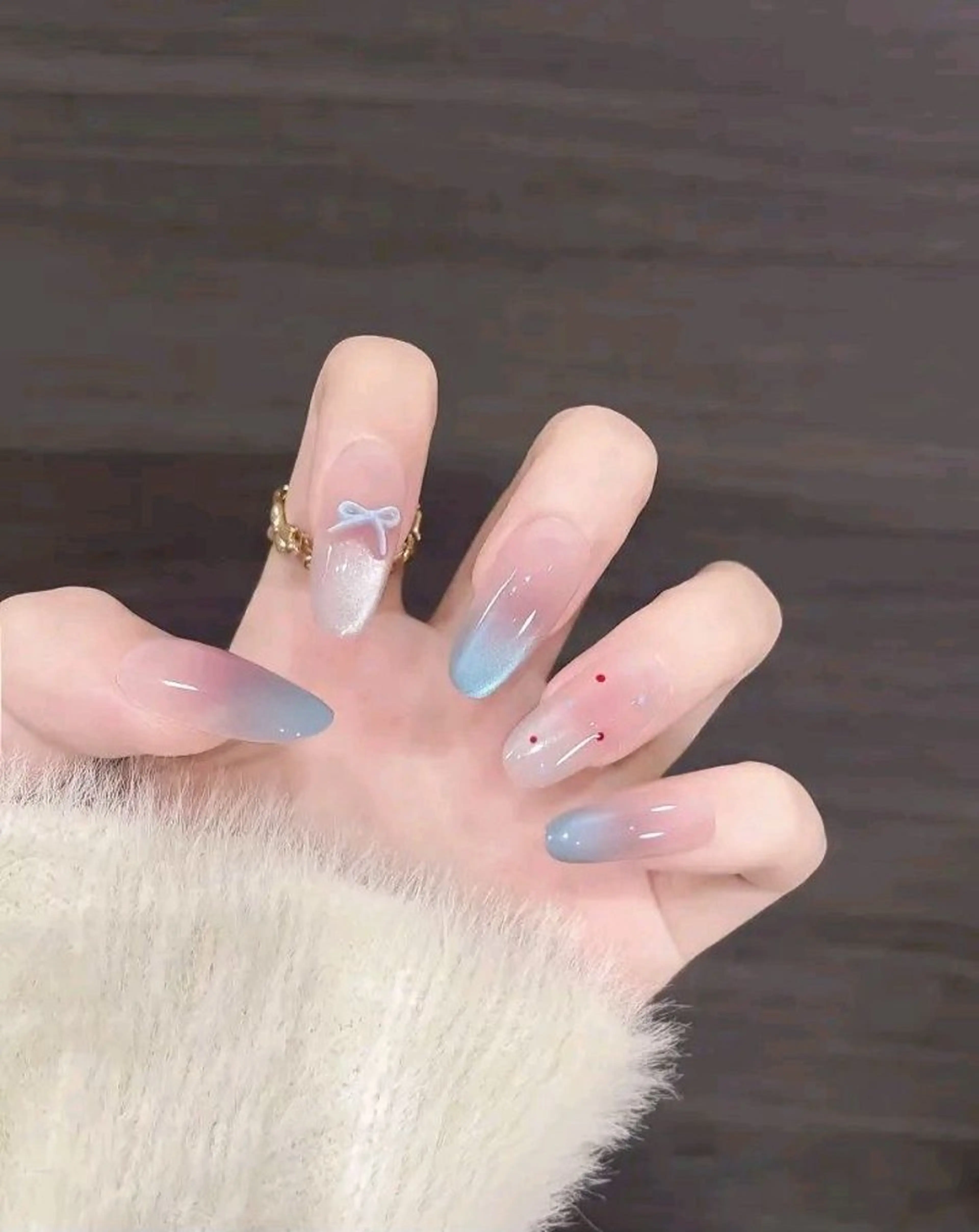 カラー グラデーションカラー ピンクカラー ハンドネイル AIN Nailのネイルデザイン