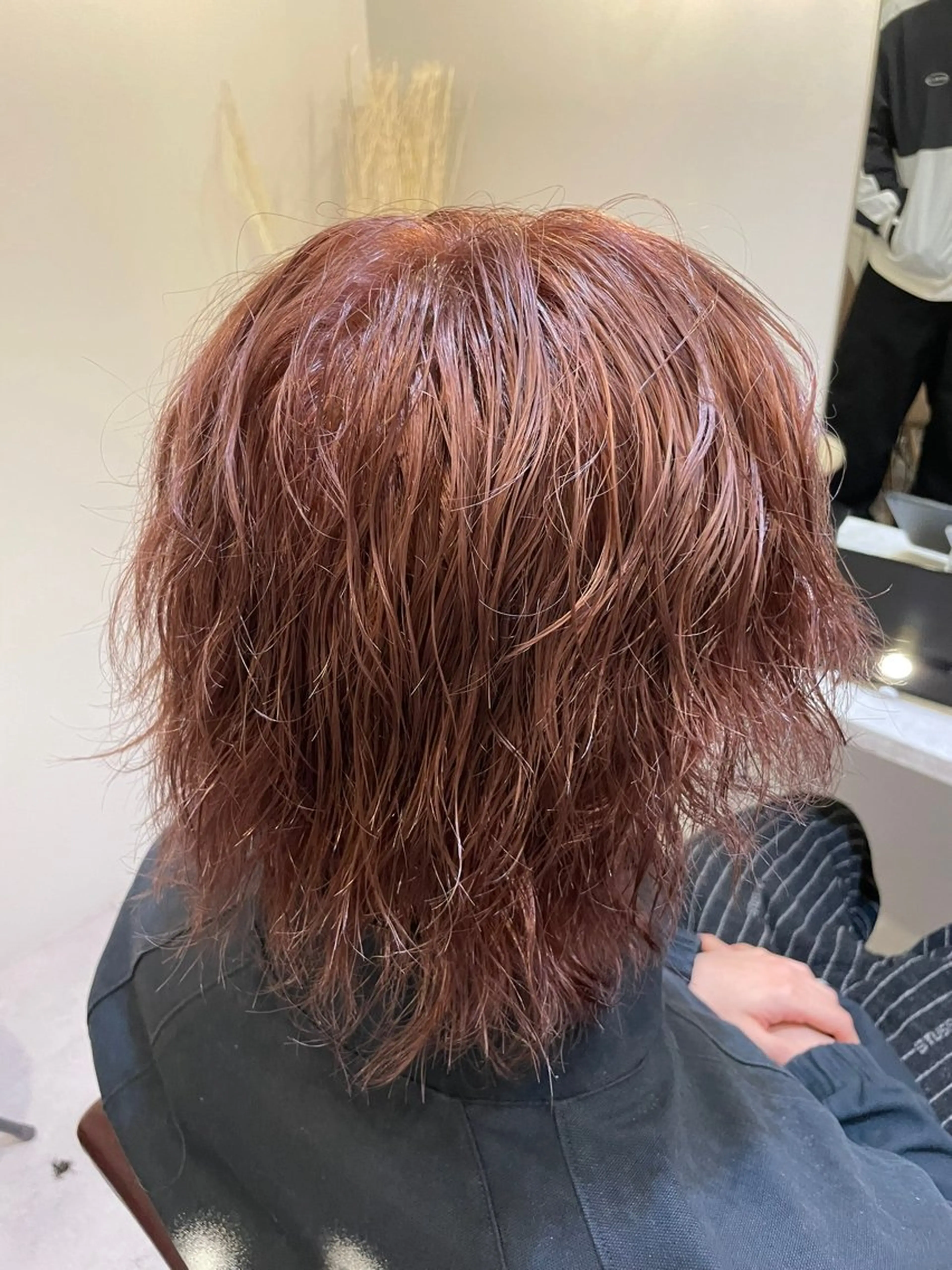 カラー メンズ ベージュカラー ピンクカラー ピンクベージュ 松ヶ迫 珠里のヘアスタイル