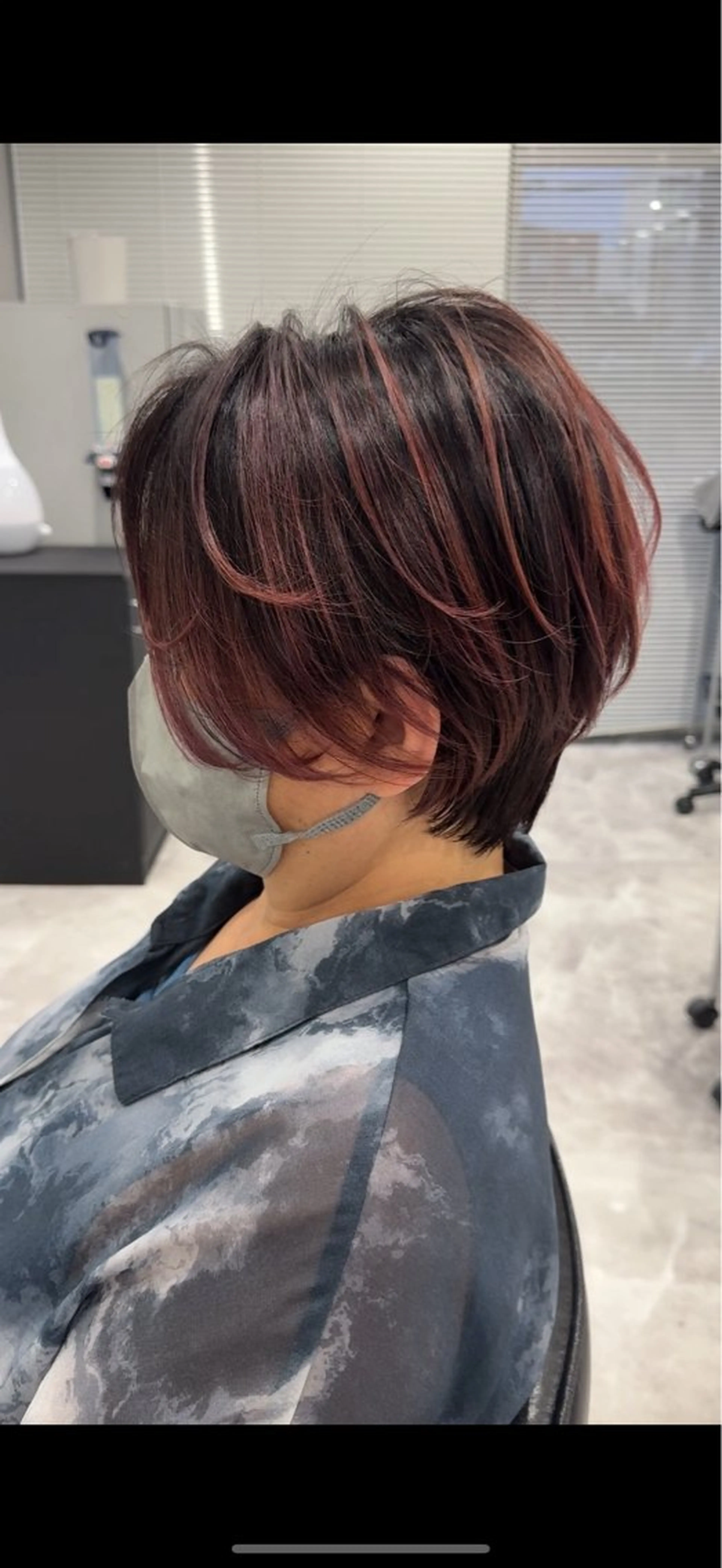 ショート カット ヘアカラー 轡田 くつわだのヘアスタイル