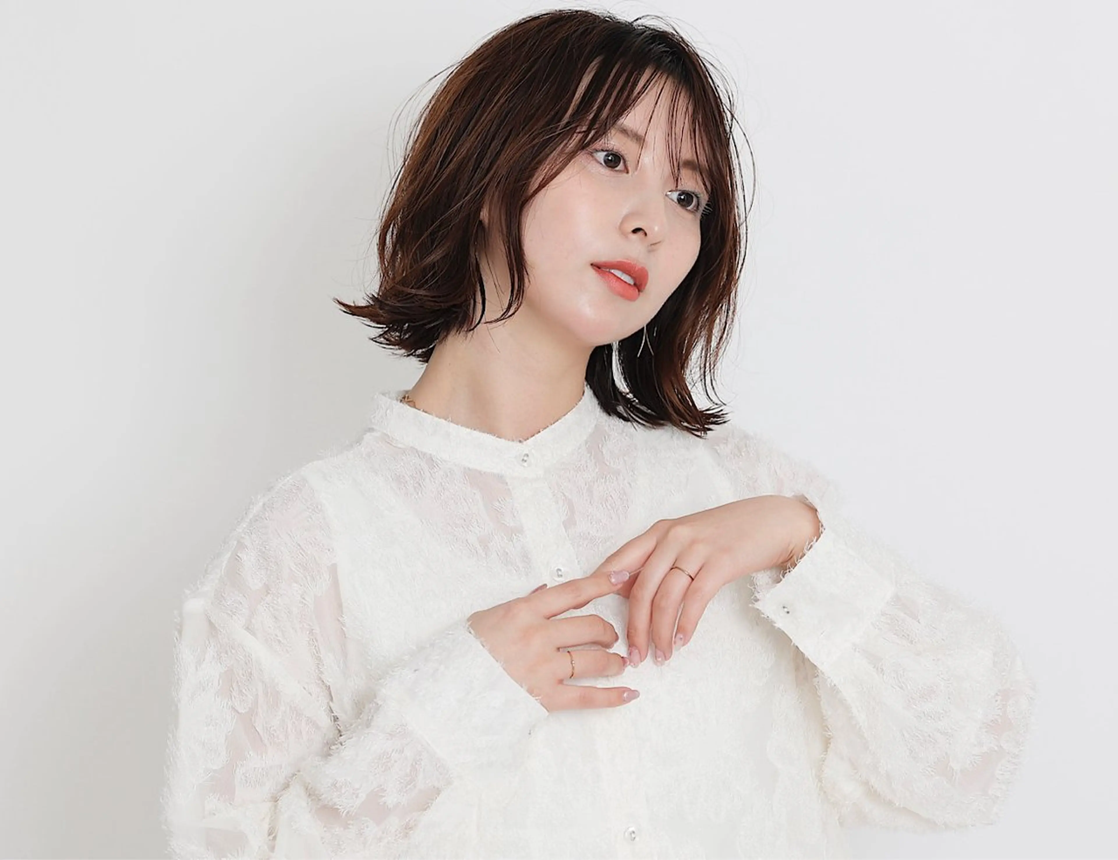 ミディアム カラー カット ヘアカラー トリートメント hoNua. 栄/透明感カラーのヘアスタイル