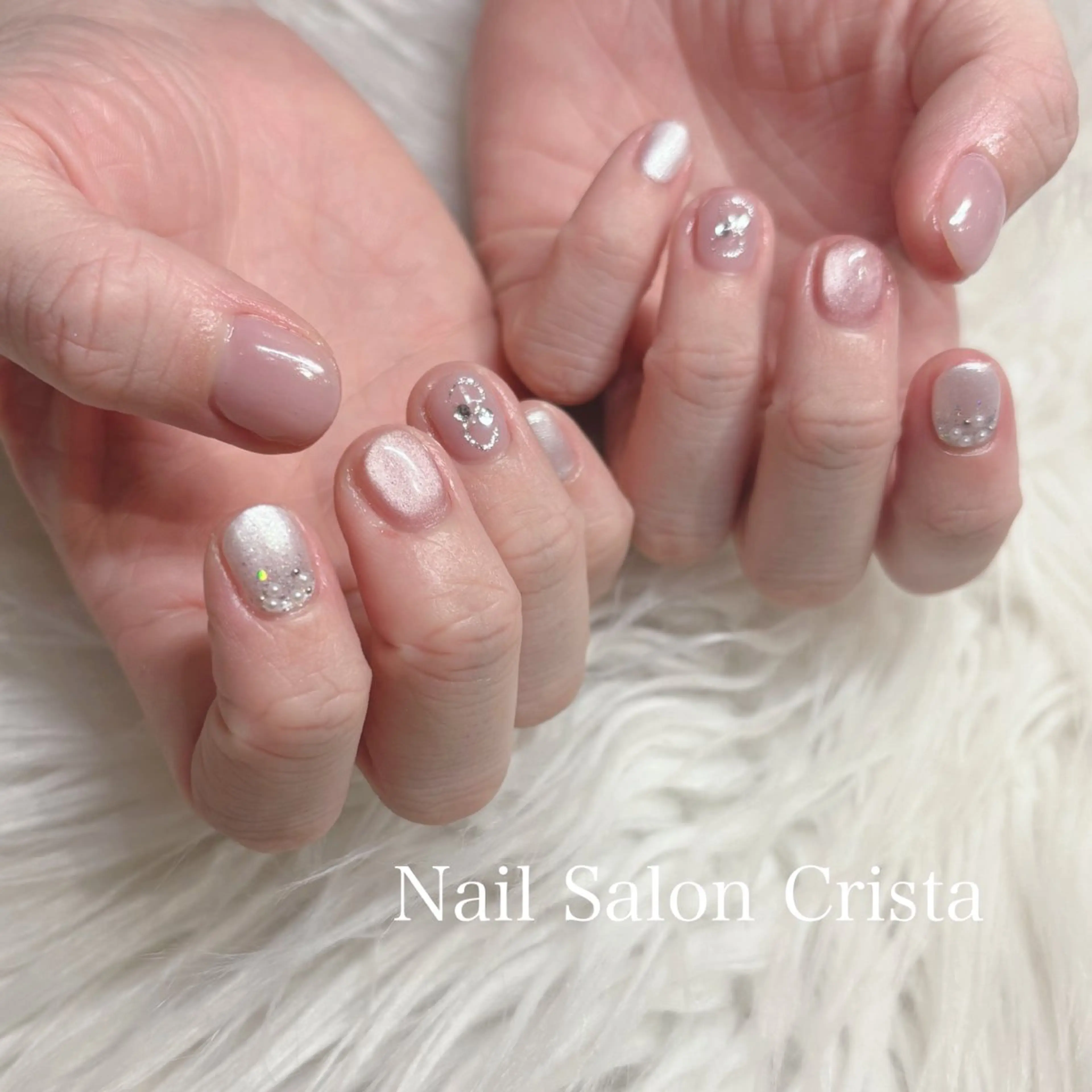 ネイル フットネイル ジェルネイル マグネットネイル オフィスネイル ワンカラーネイル 🤍CRISTA yui🤍のネイルデザイン