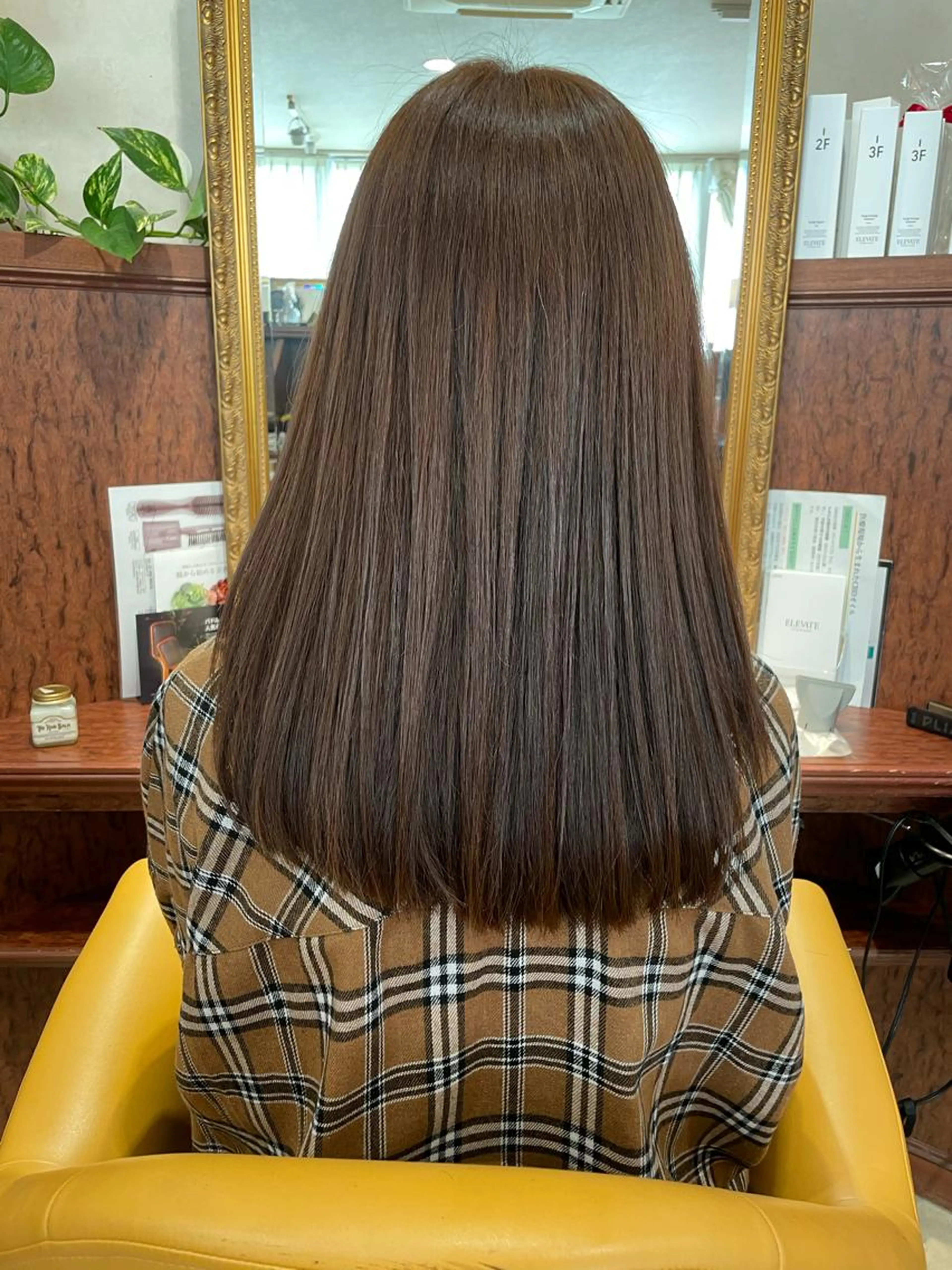 🌈カラー🌈【リタッチ】フルで染める場合+550円〜+1100円となっております。の写真