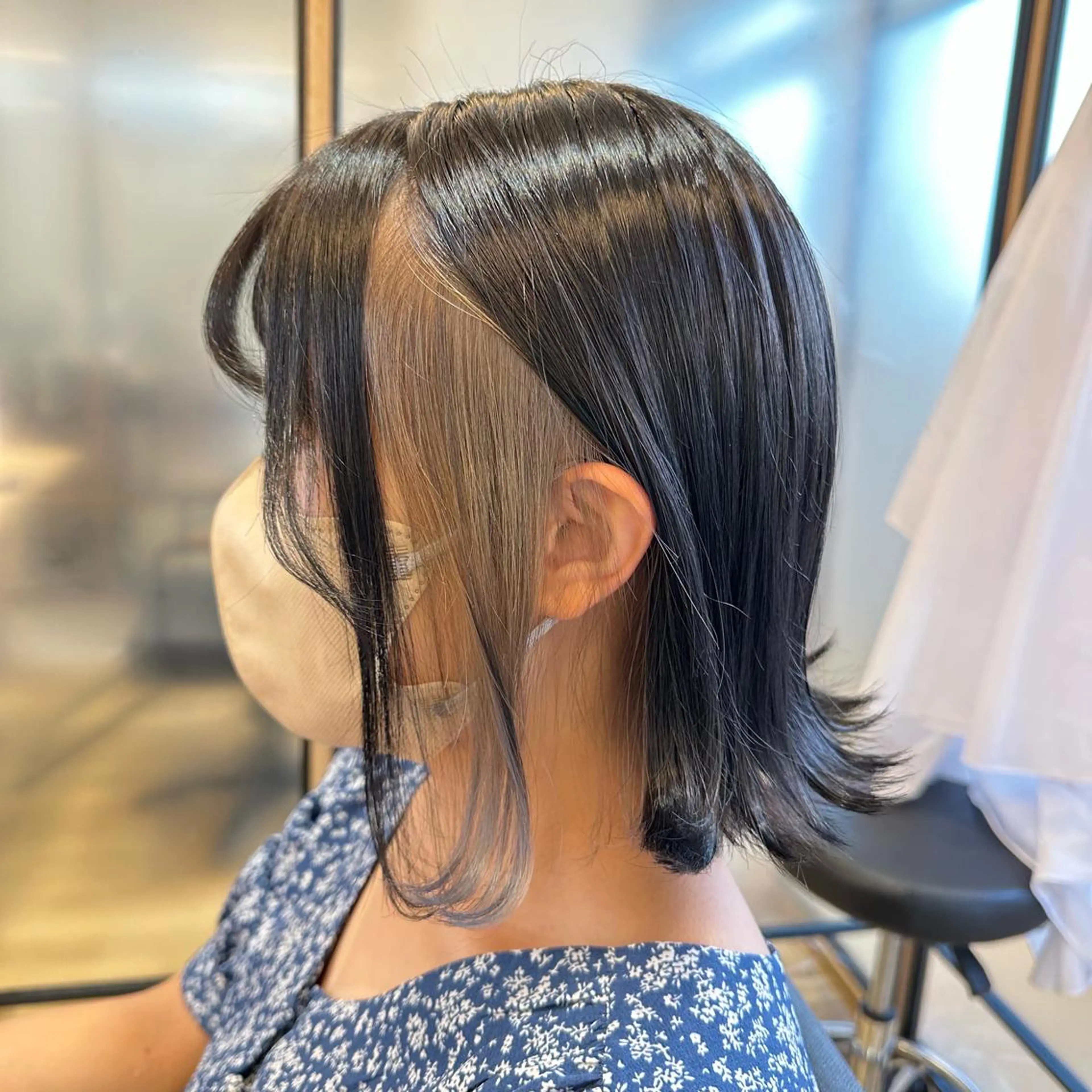 カラー インナーカラー ネイビーカラー シルバー ヘアカラー Nao 【EIGHT札幌】のヘアスタイル