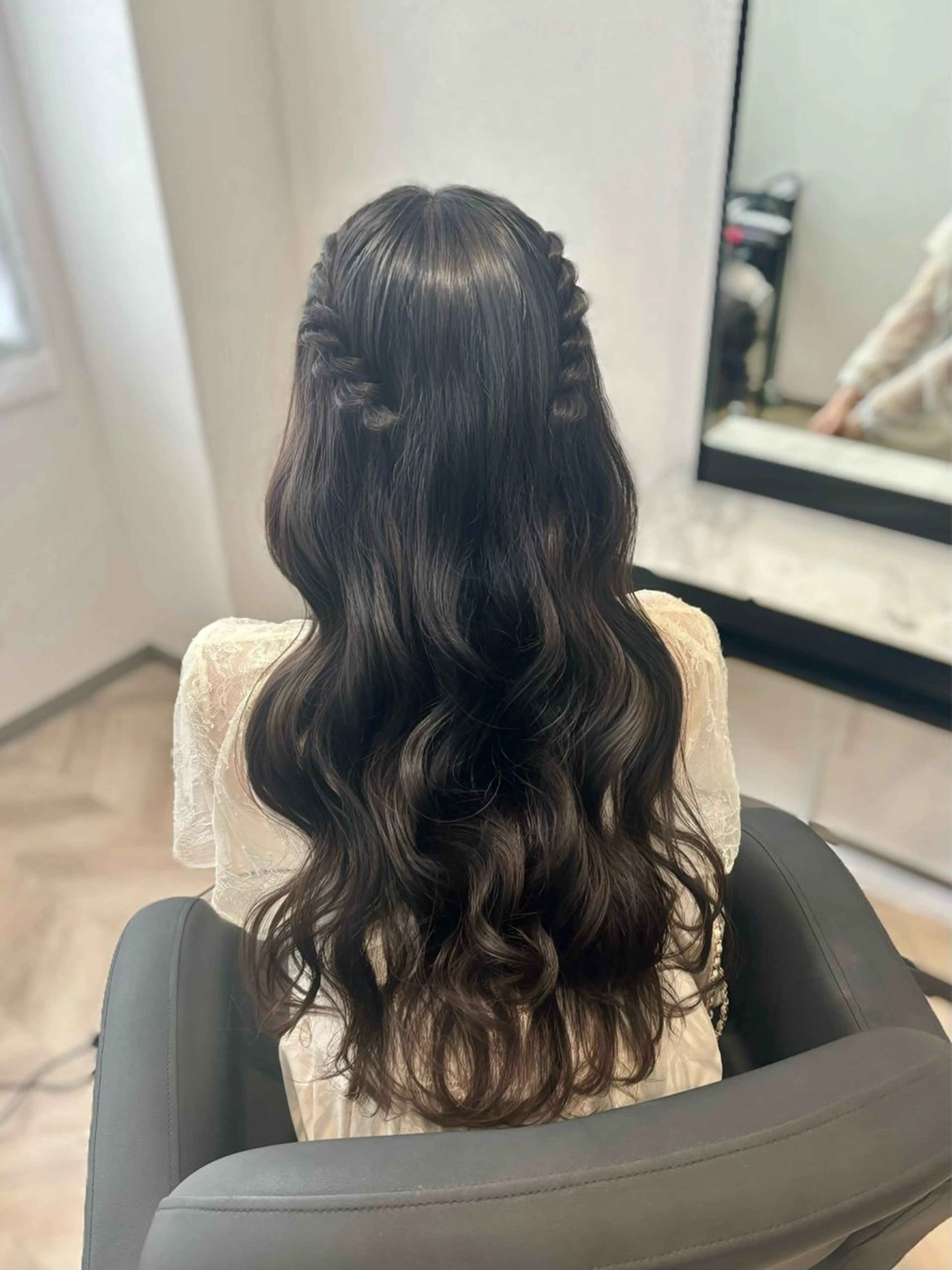 ロング ヘアアレンジ ヘアセット 𝒎𝒐𝒆🩰 名駅/ヘアメ/暖色♡のヘアスタイル