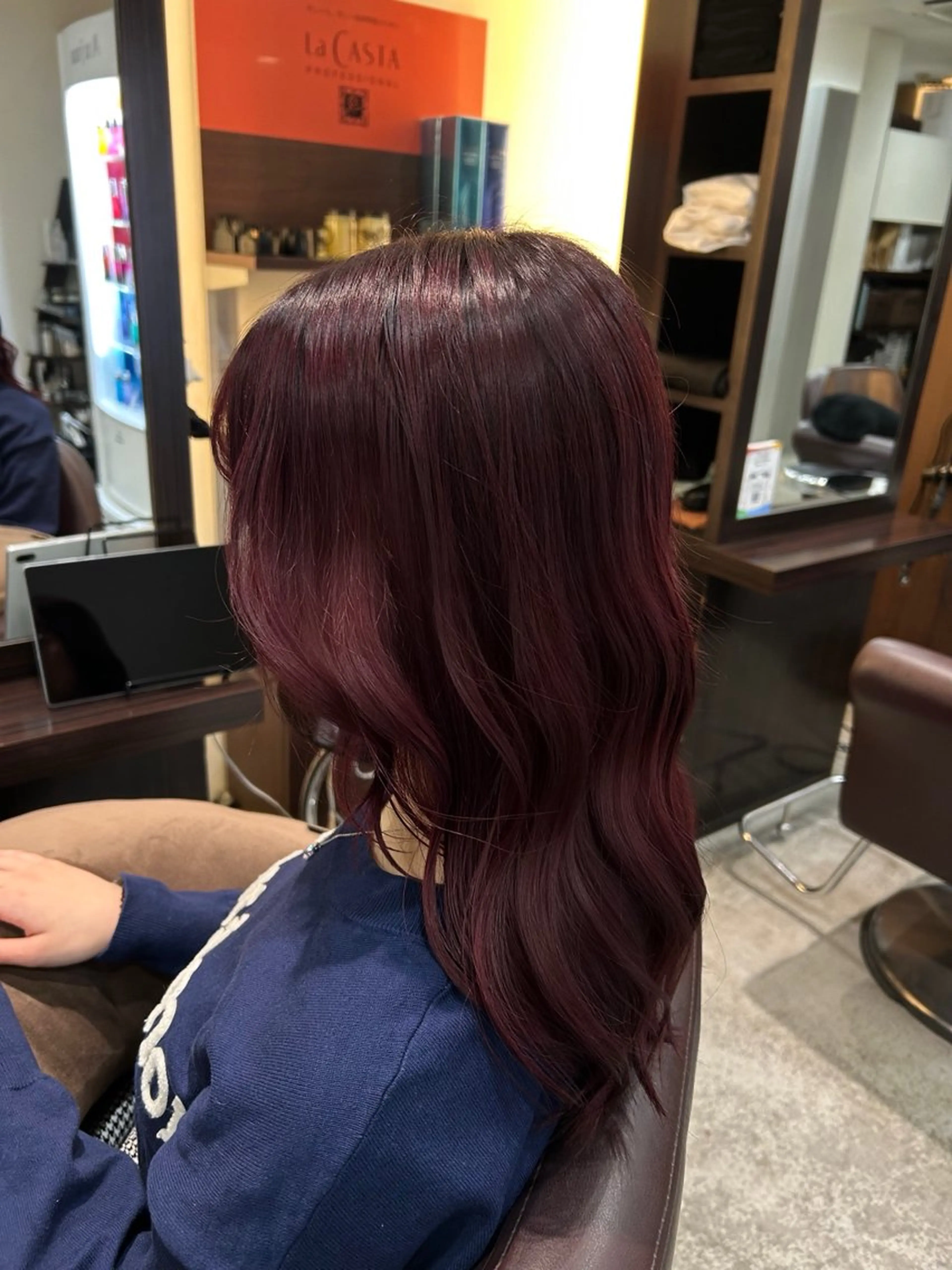 セミロング ヘアカラー Rin 🫧のヘアスタイル