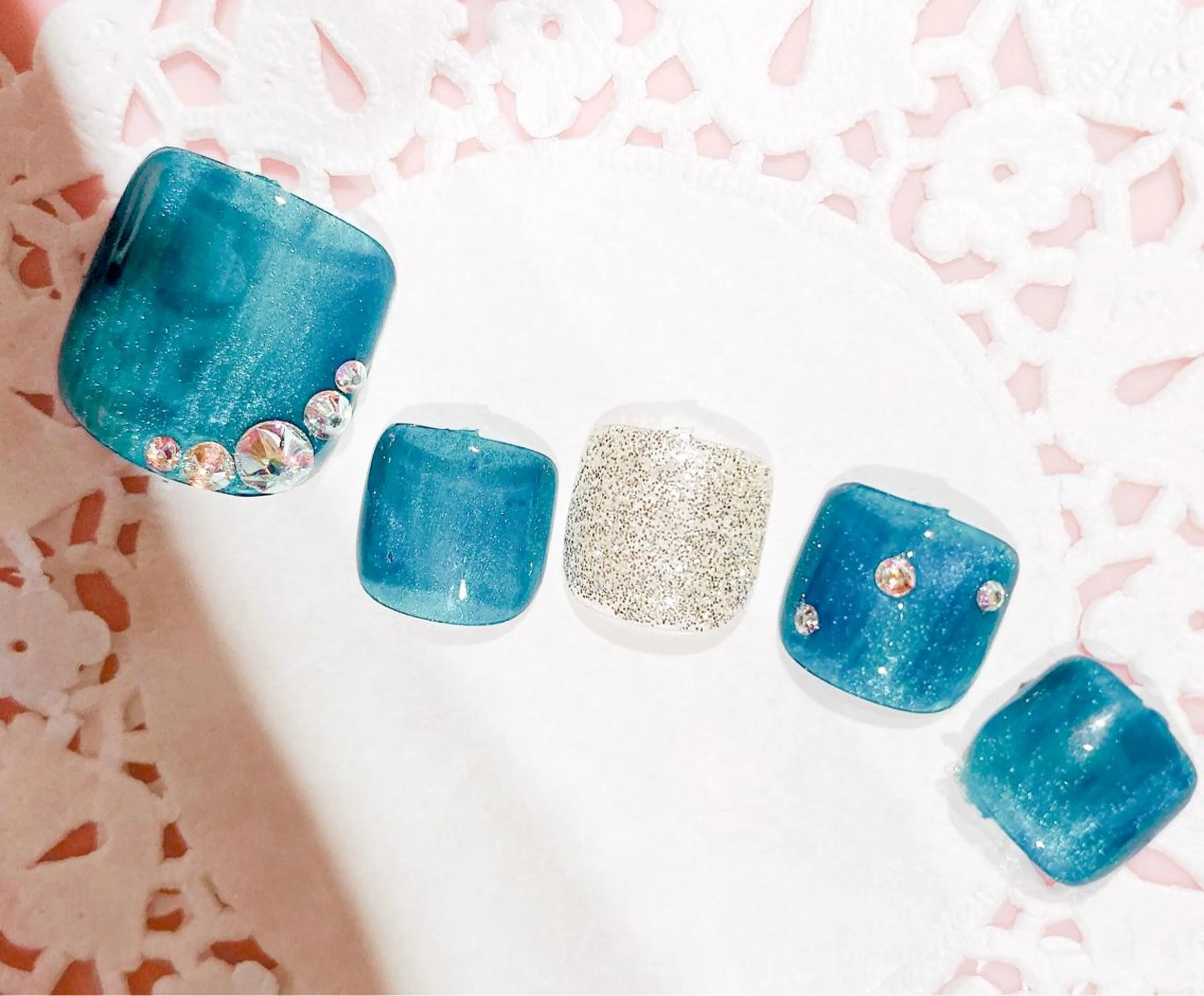 ネイル ジェルネイル グラデーション マグネットネイル フットネイル VIST☆ ｍａｍｉのネイルデザイン