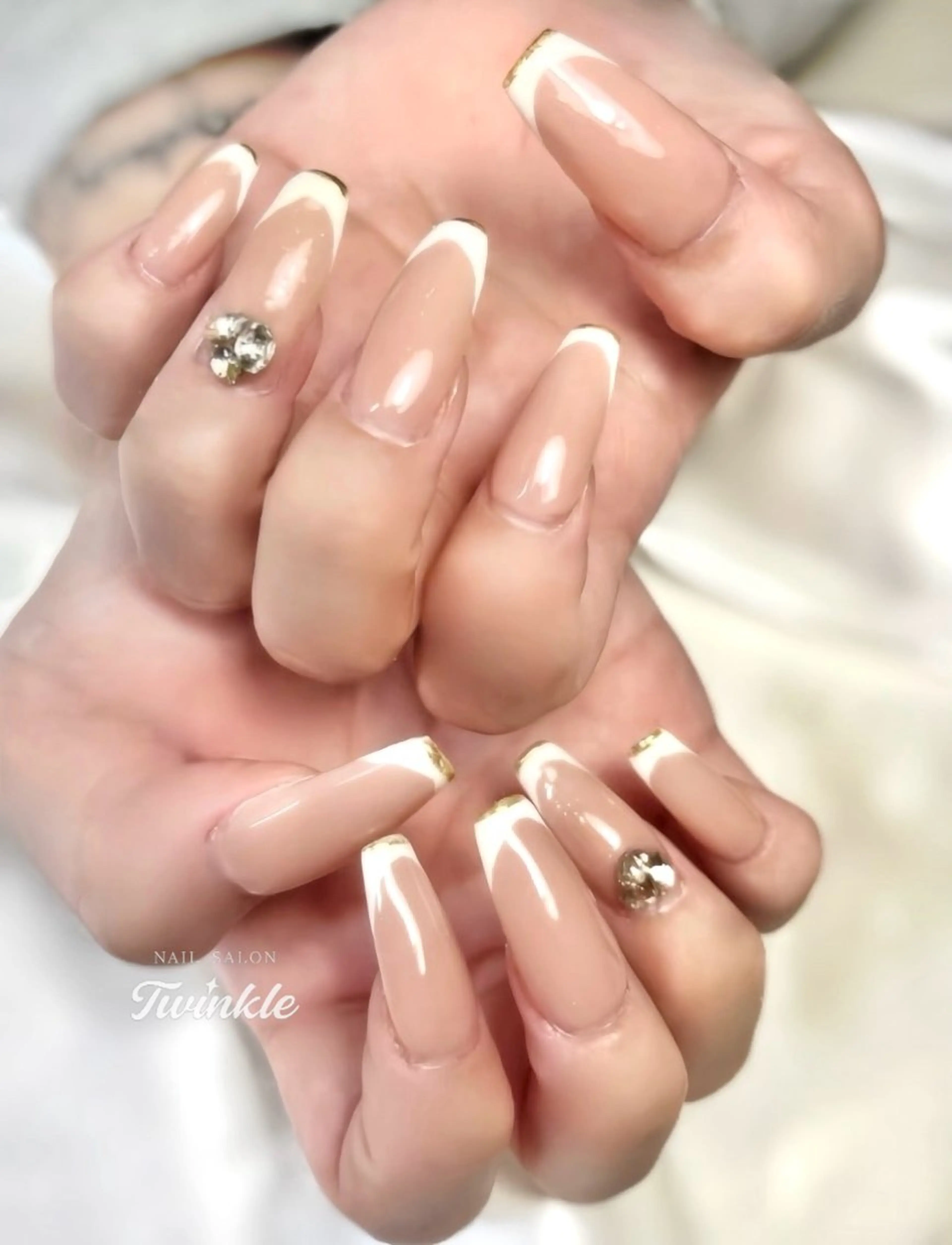 チップ長さだしフレンチネイルの写真