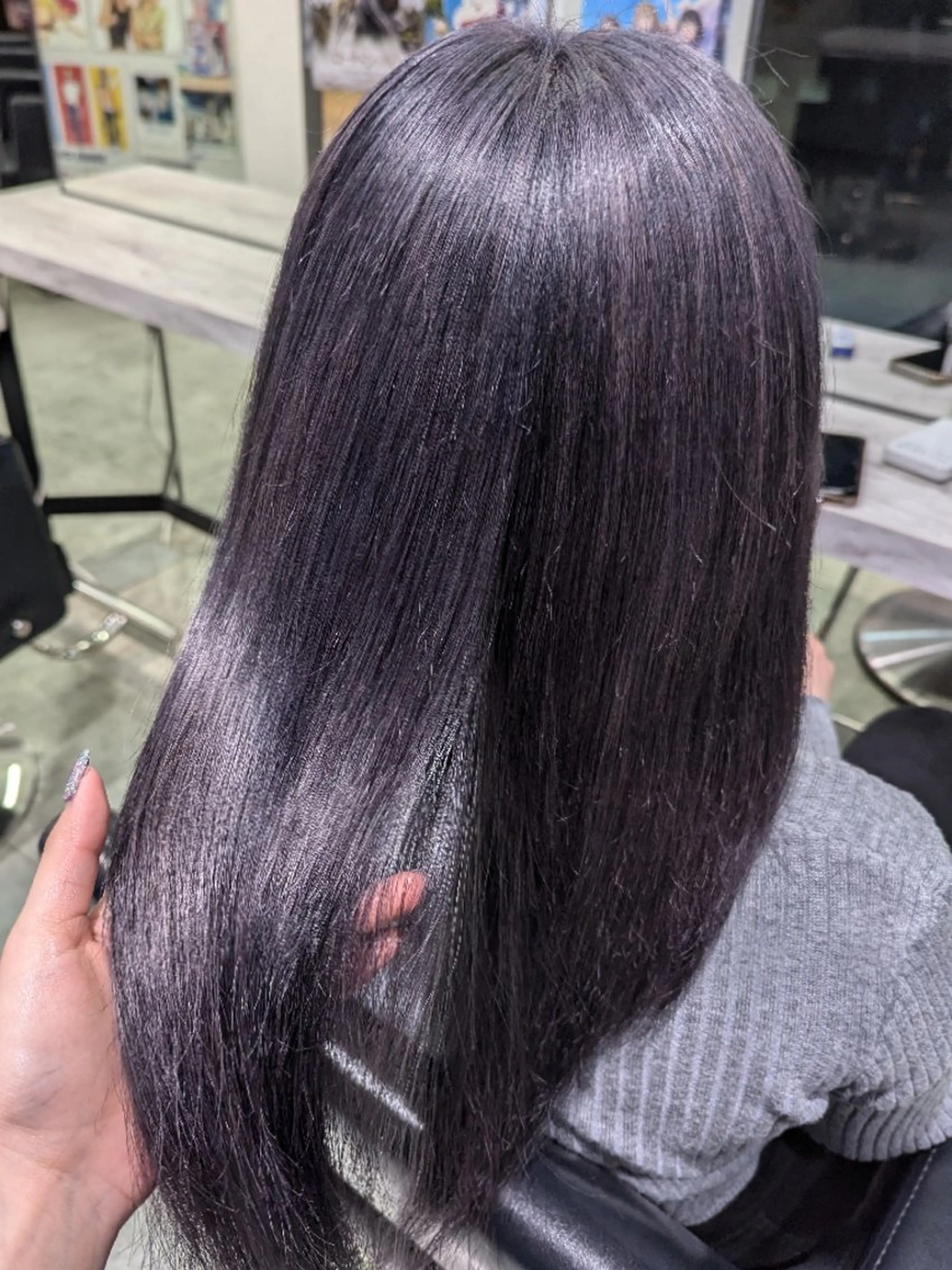 カラー セミロング 推しカラー🦉にじさ んじカラー🌈🕒✨のヘアスタイル