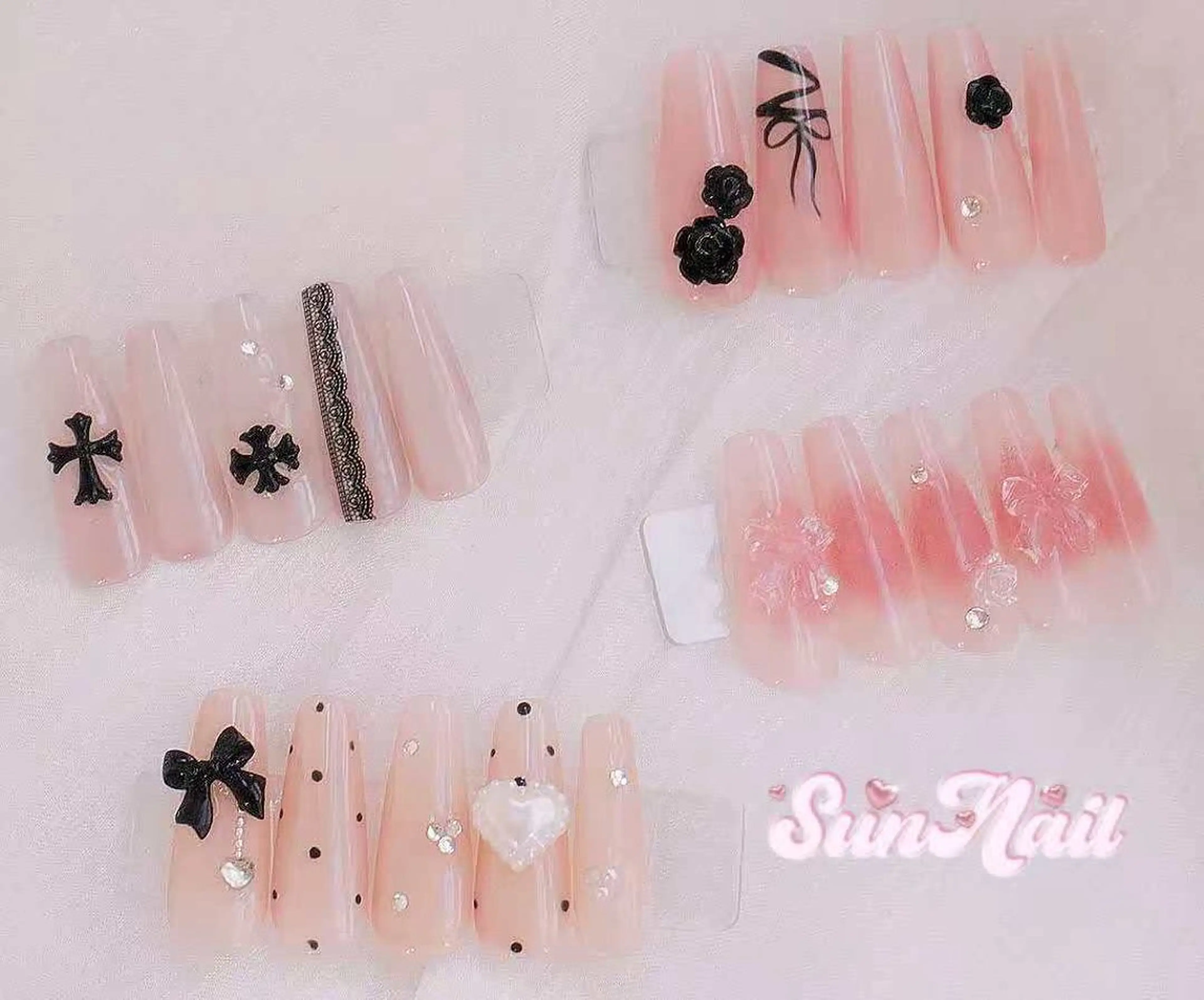 ネイル チークネイル 長さ出し フラワーネイル フレンチネイル ガーリー SunNail池袋駅 ワンホンネイルのネイルデザイン