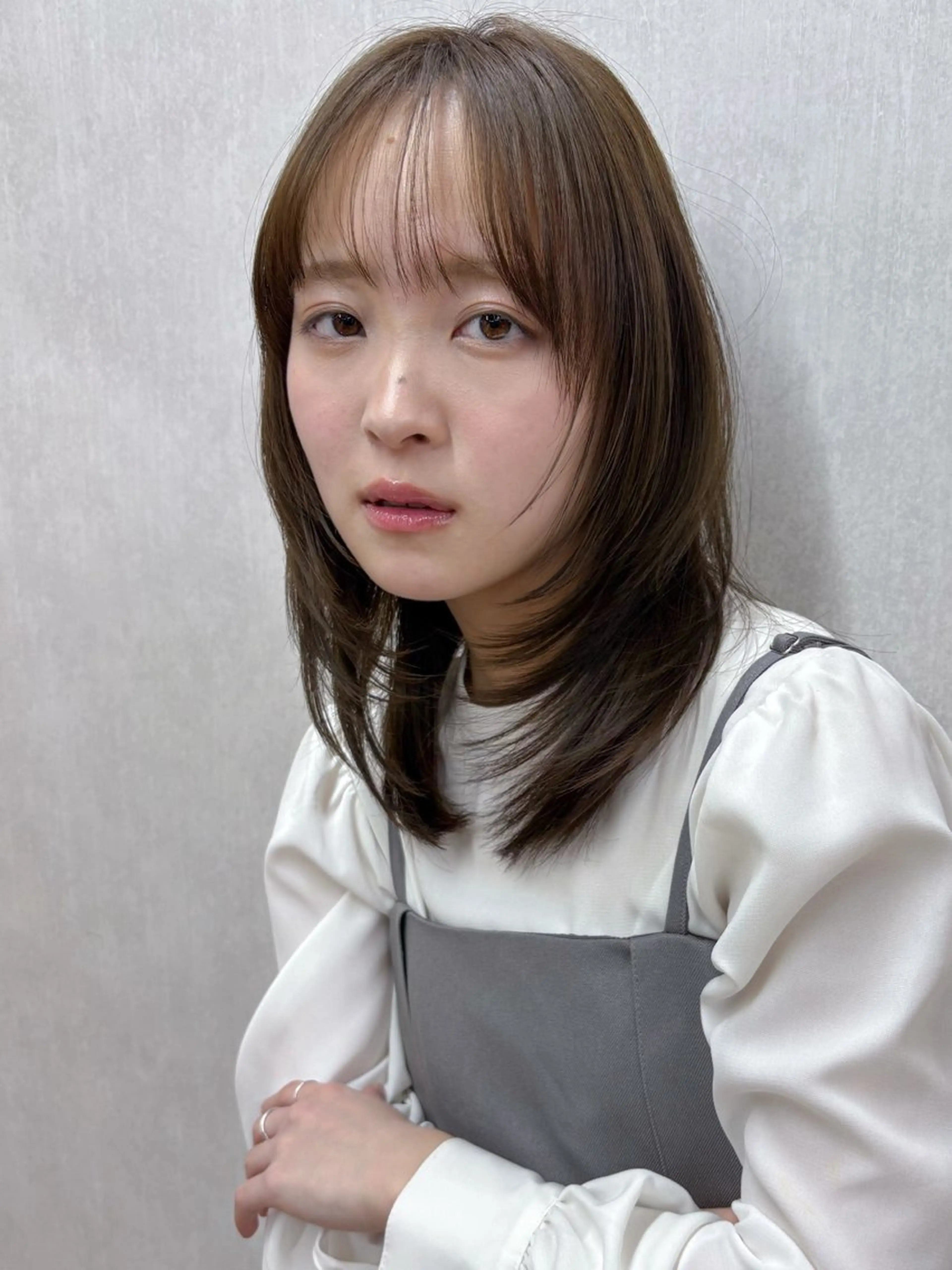 ミディアム 顔まわりレイヤー レイヤーカット カット ヘアカラー トリートメント ボブ/ミディアム 親しみやすさ/さくらのヘアスタイル