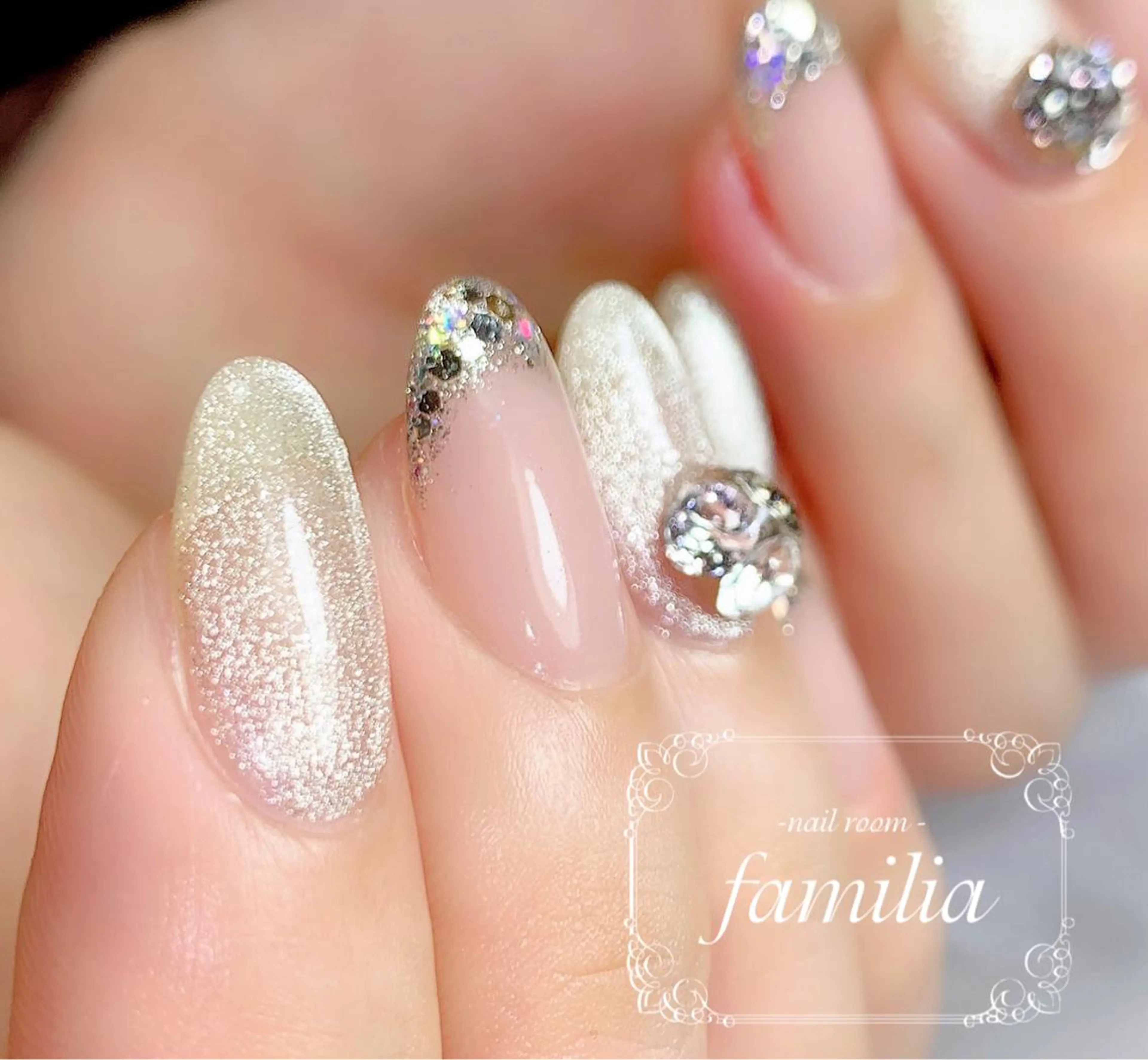 ネイル フレンチネイル ガラスフレンチ マグネットネイル ハンドネイル -nailroom- familiaのネイルデザイン