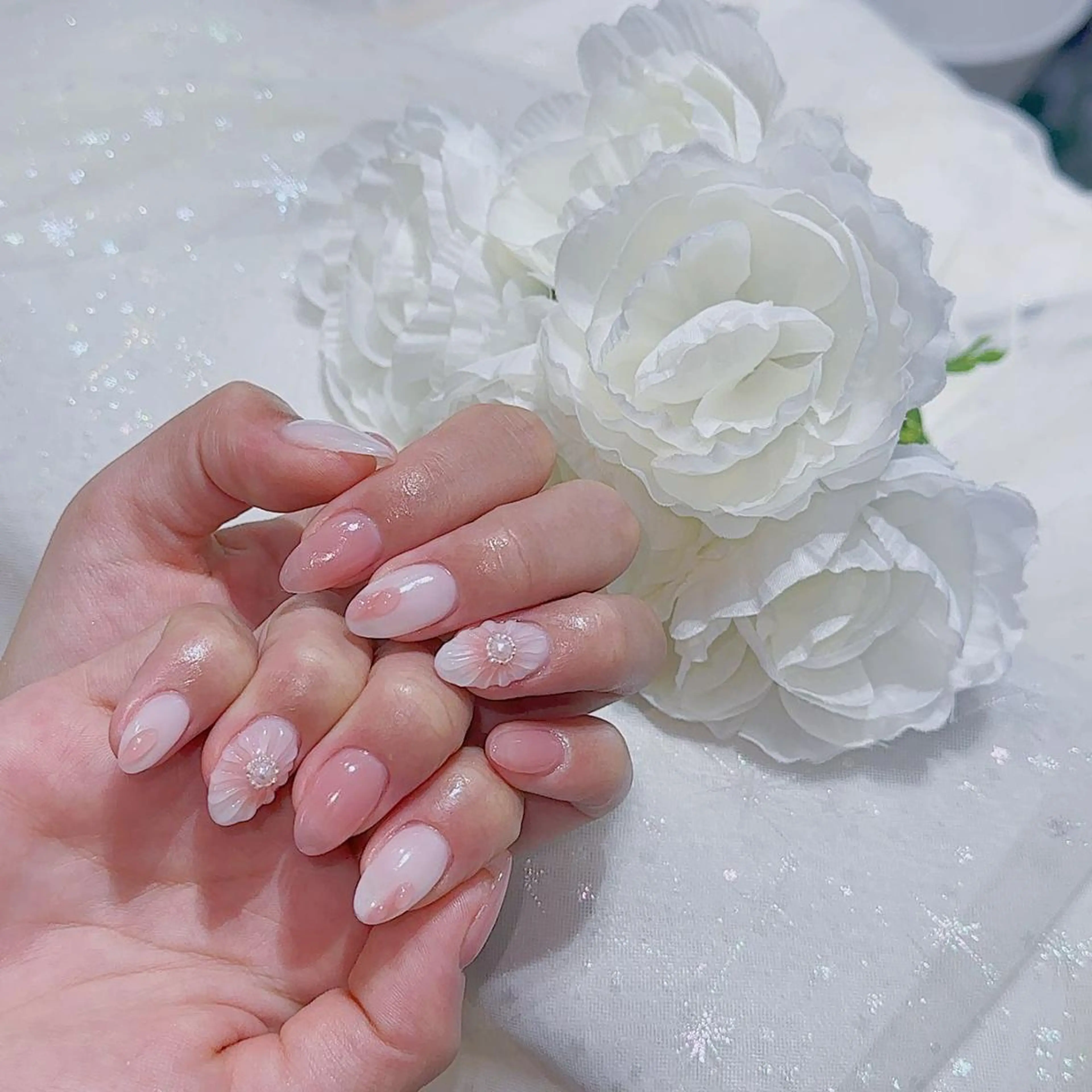 ネイル 長さ出し ネイルチップ Queens ciciのネイルデザイン