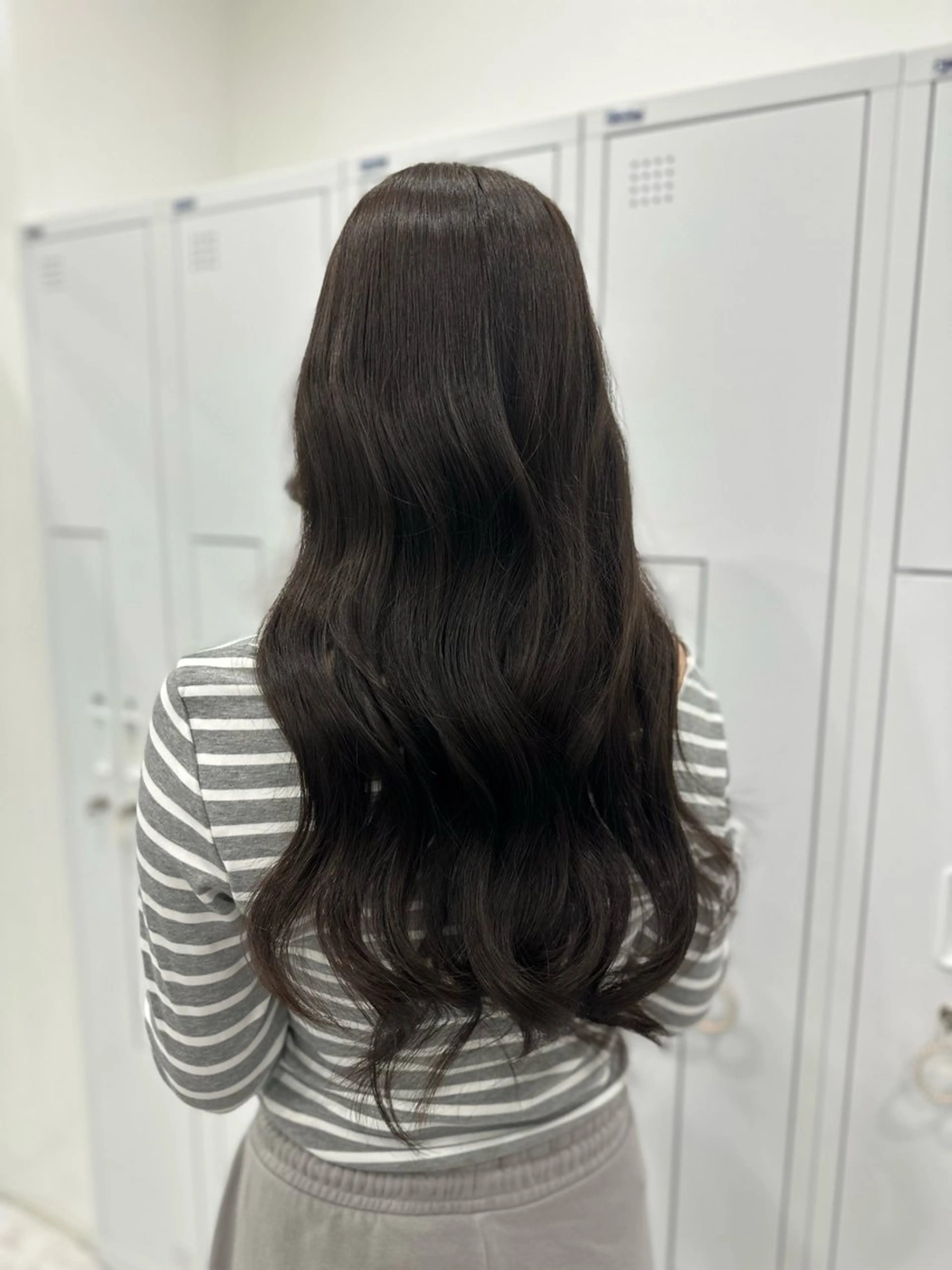カラー 秋永 鈴のヘアスタイル