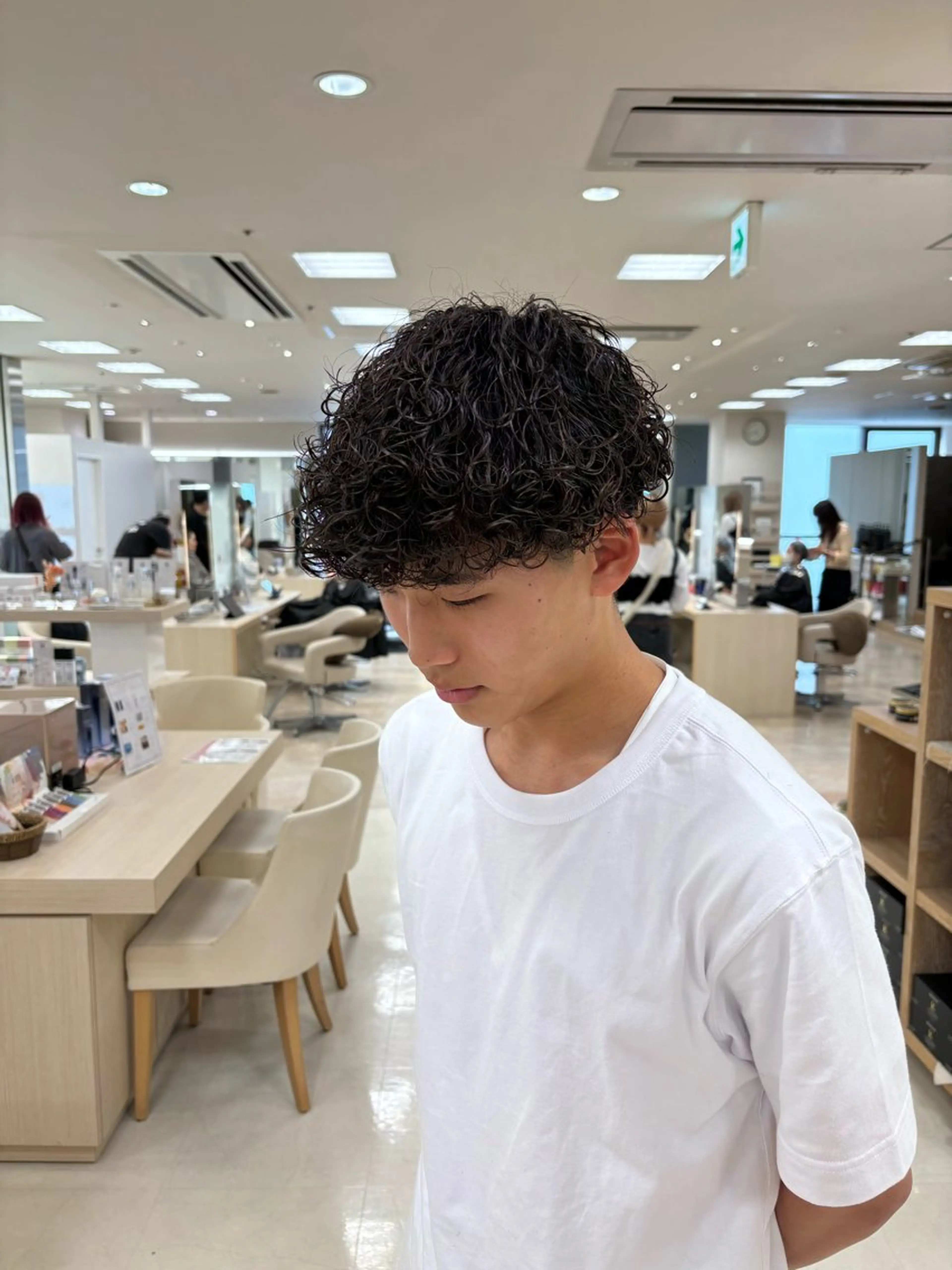 ショート パーマ メンズ カット パーマ トリートメント 湘南/メンズパーマ/ ハイライト/ユチカのヘアスタイル