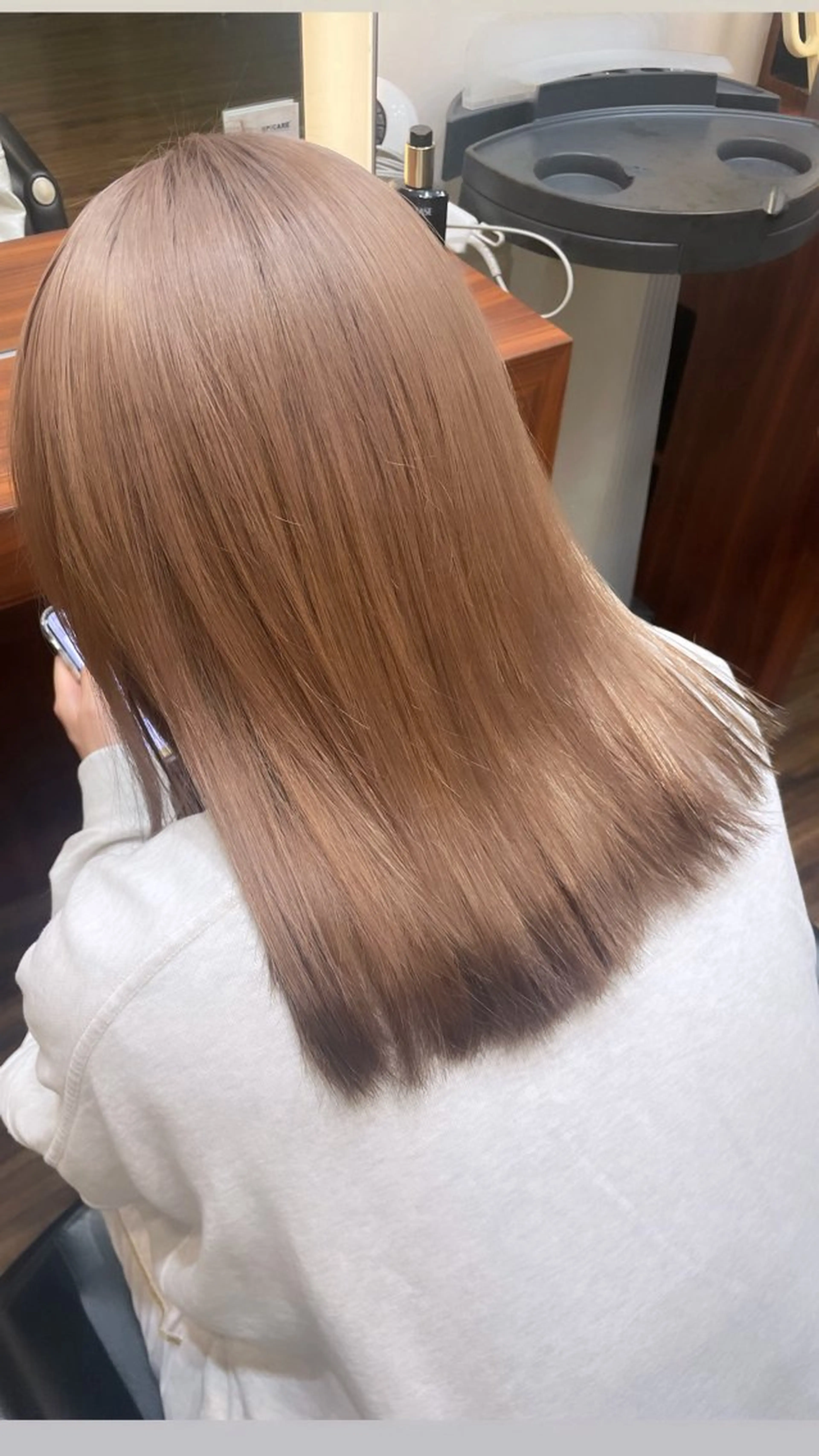 カラー ベージュカラー ミルクティーベージュ 髪質改善 ブリーチ🥣⌇ケア⌇ 🎨mana🎀のヘアスタイル