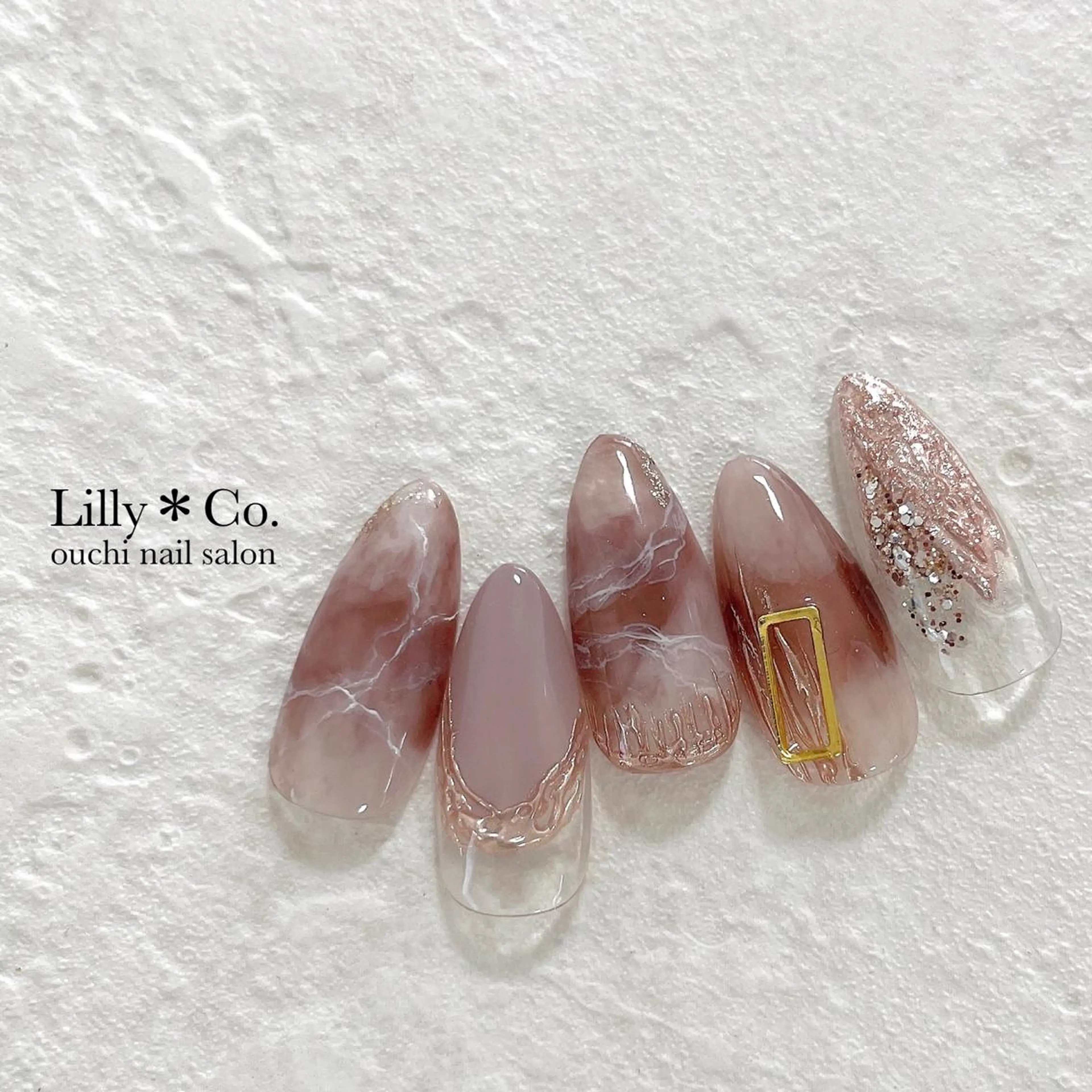 ネイル ハンドネイル ハンドケア Lilly Co.のネイルデザイン