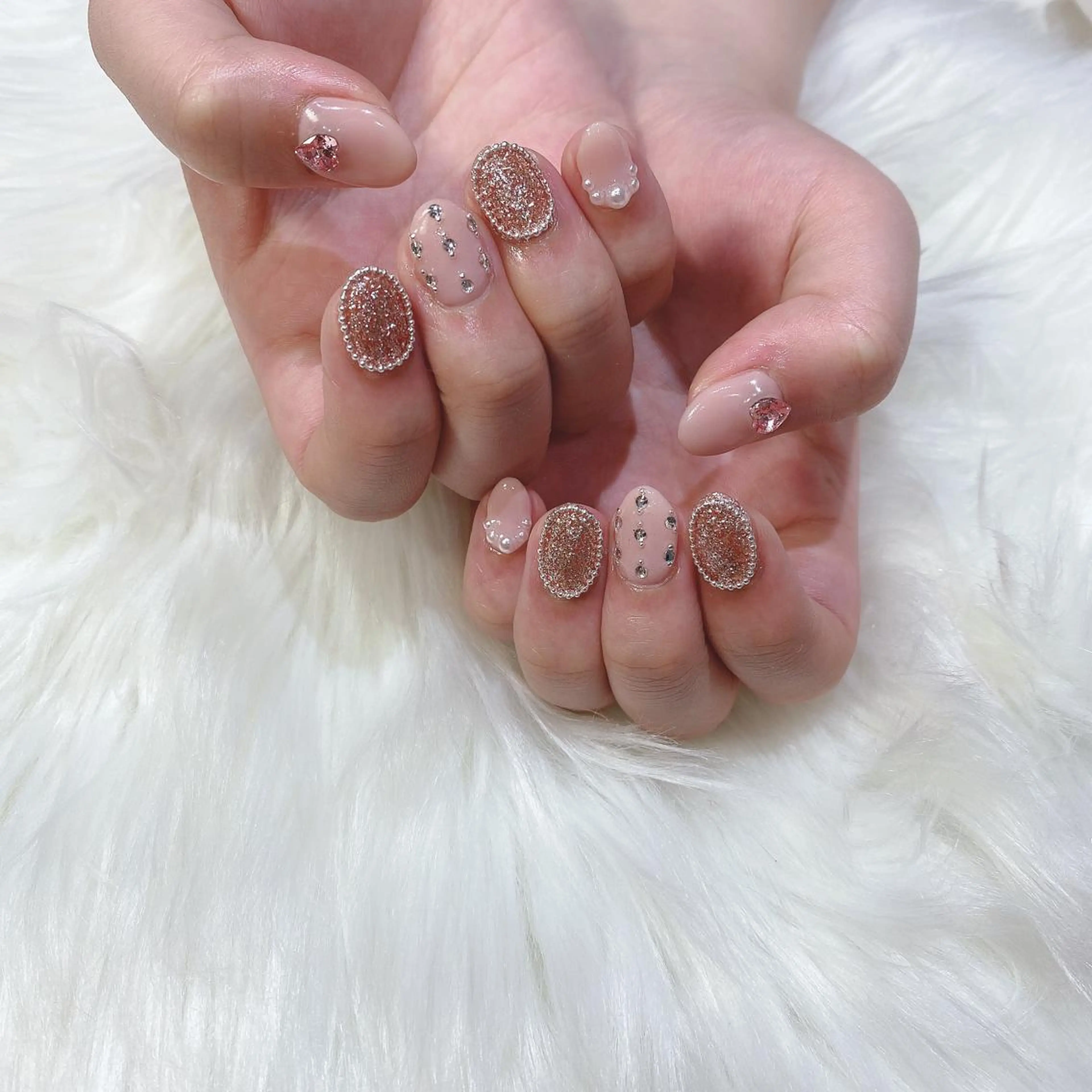 ネイル ハンドネイル 西岡 杏のネイルデザイン