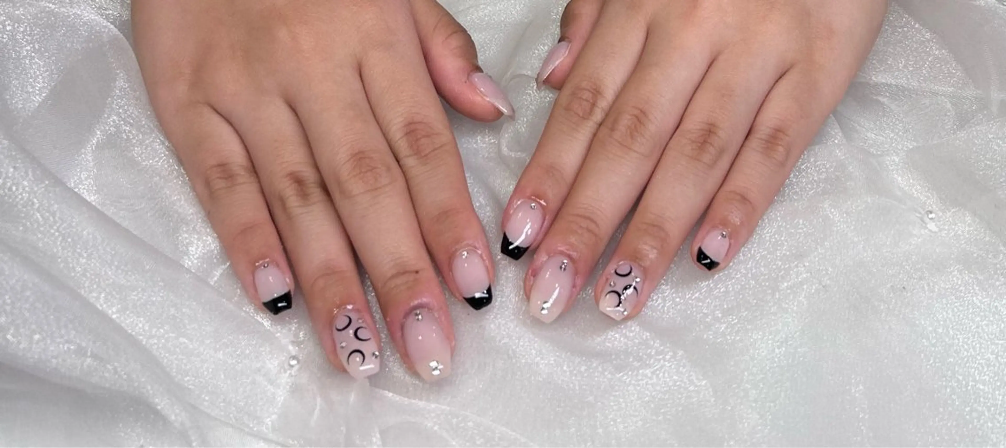 ネイル ハンドネイル ナ ナのネイルデザイン