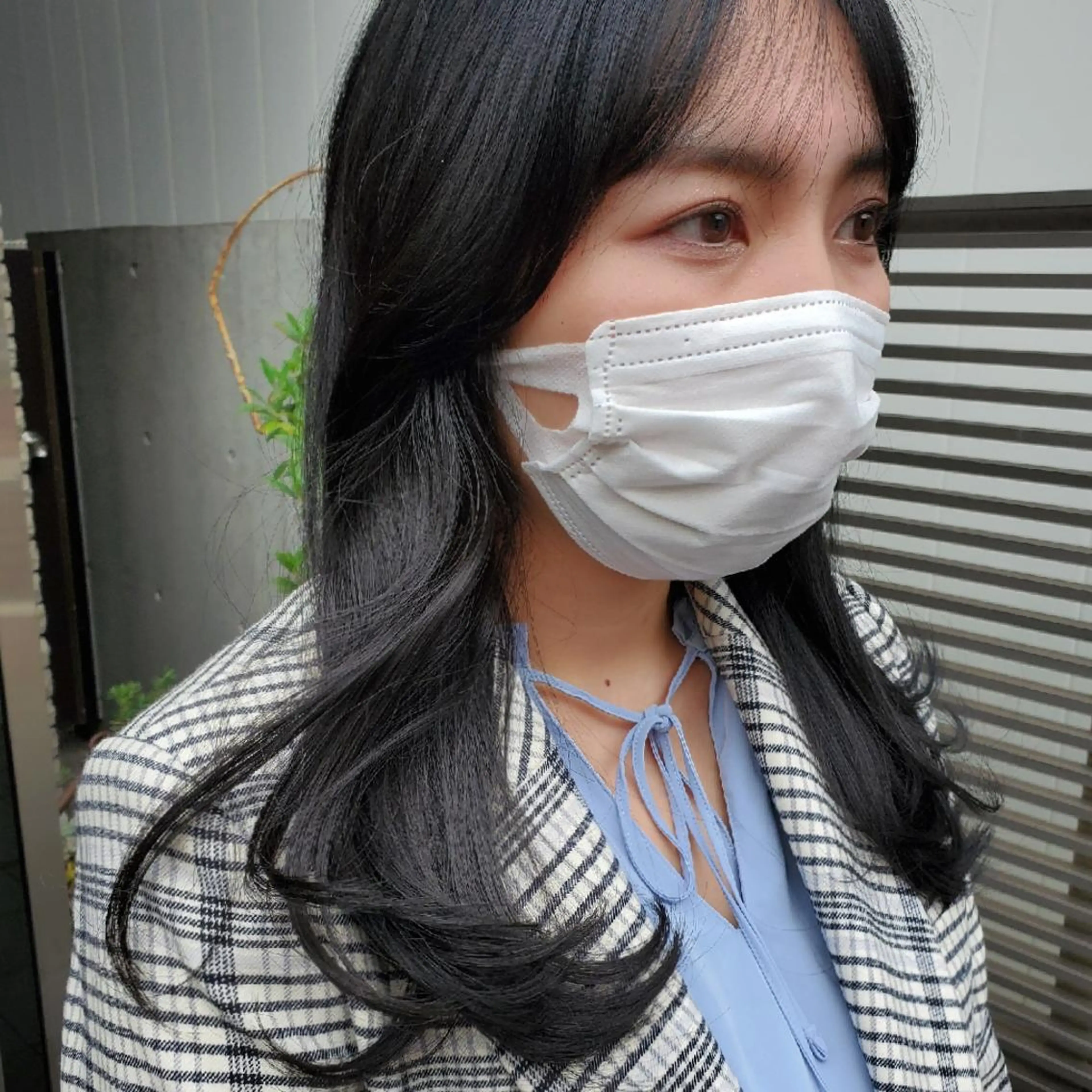 セミロング カラー 黒髪 ブルーカラー ブルーブラック 透明感カラー レイヤーカット 韓国レイヤー　 suzuのヘアスタイル