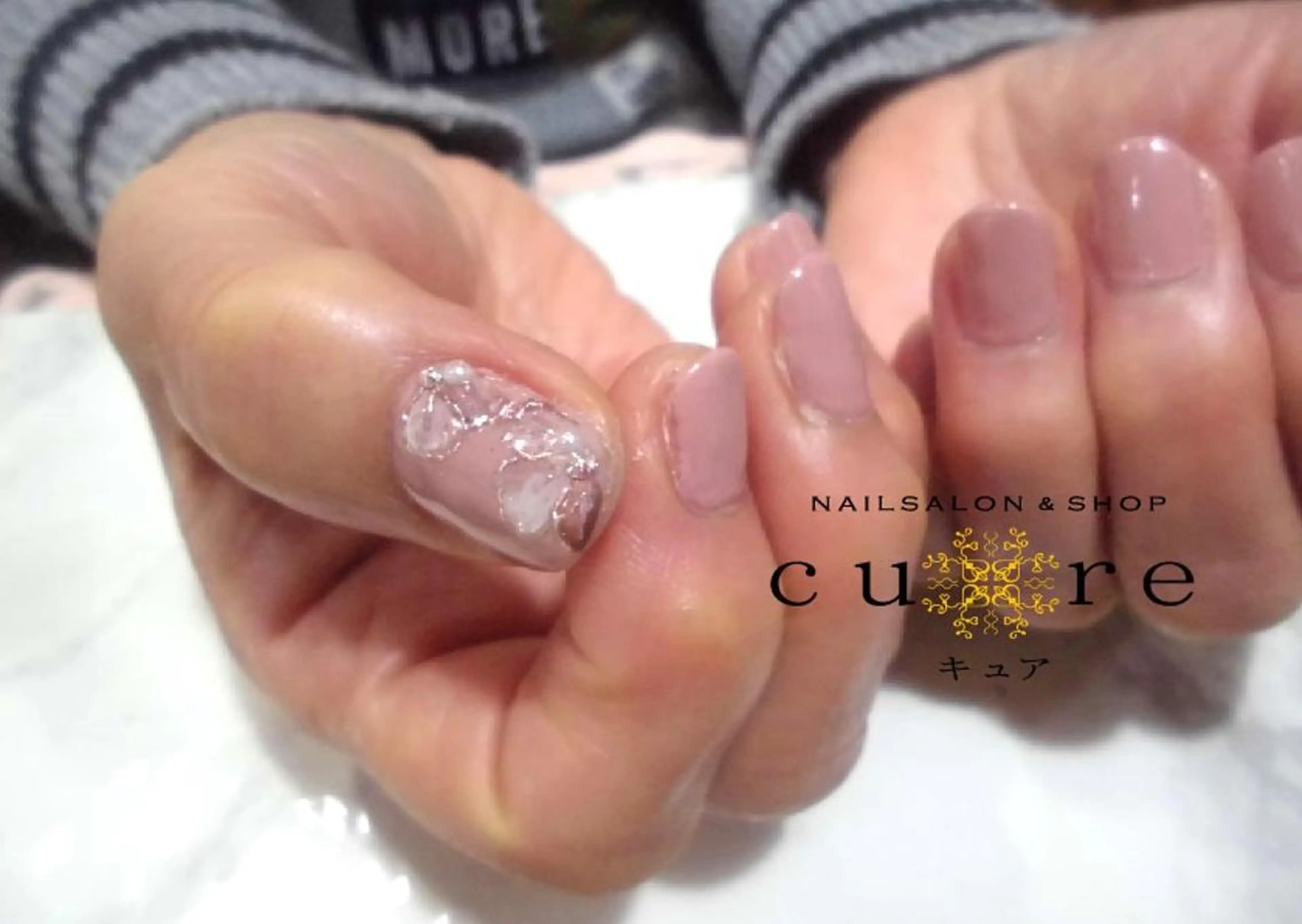 ネイル ミラーネイル ネイルサロン Cureのネイルデザイン