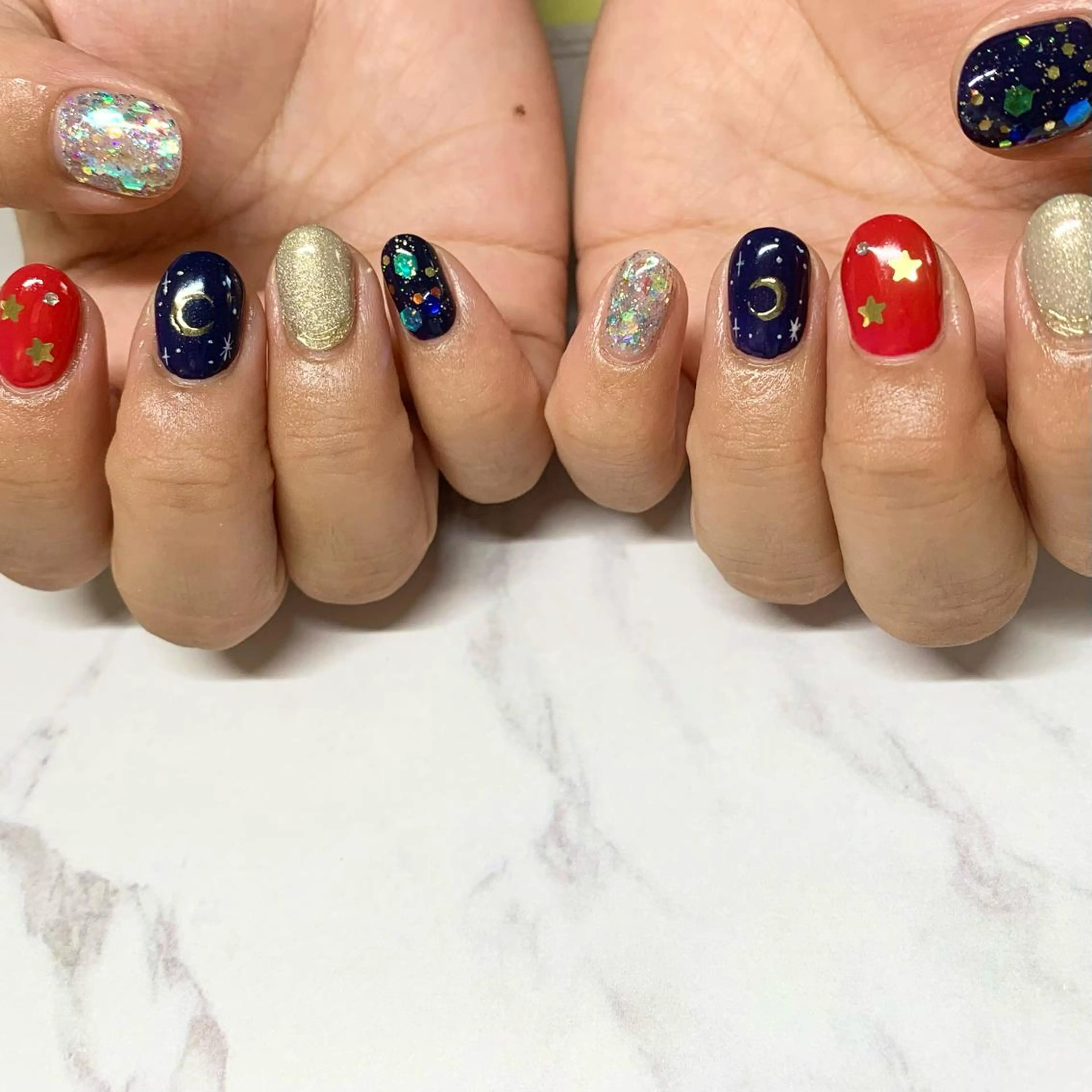 ネイル ハンドネイル ウシク ミユキのネイルデザイン