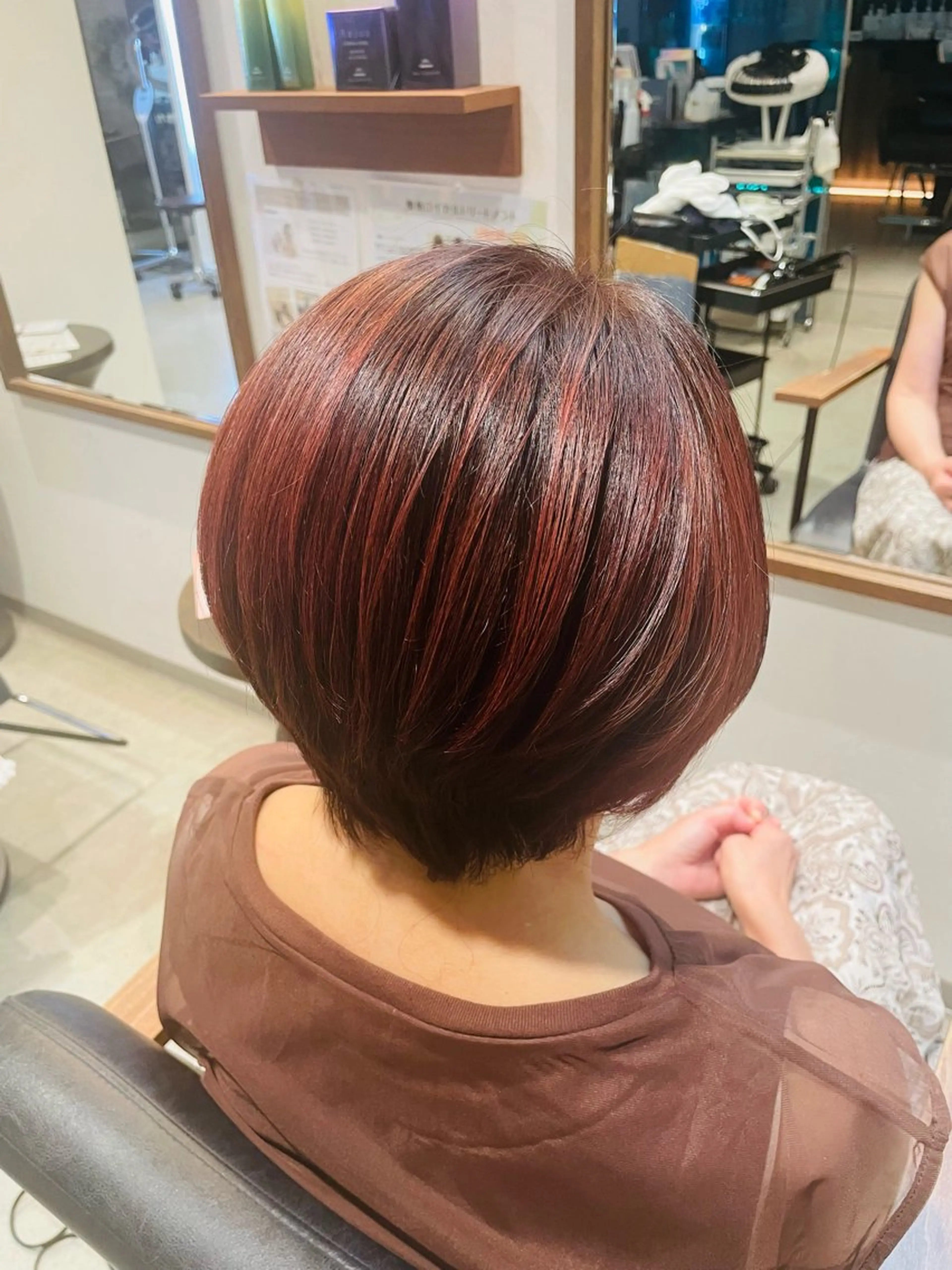 ショート カラー ハイライトカラー ハイライト Spin hair 檜垣菜愛のヘアスタイル