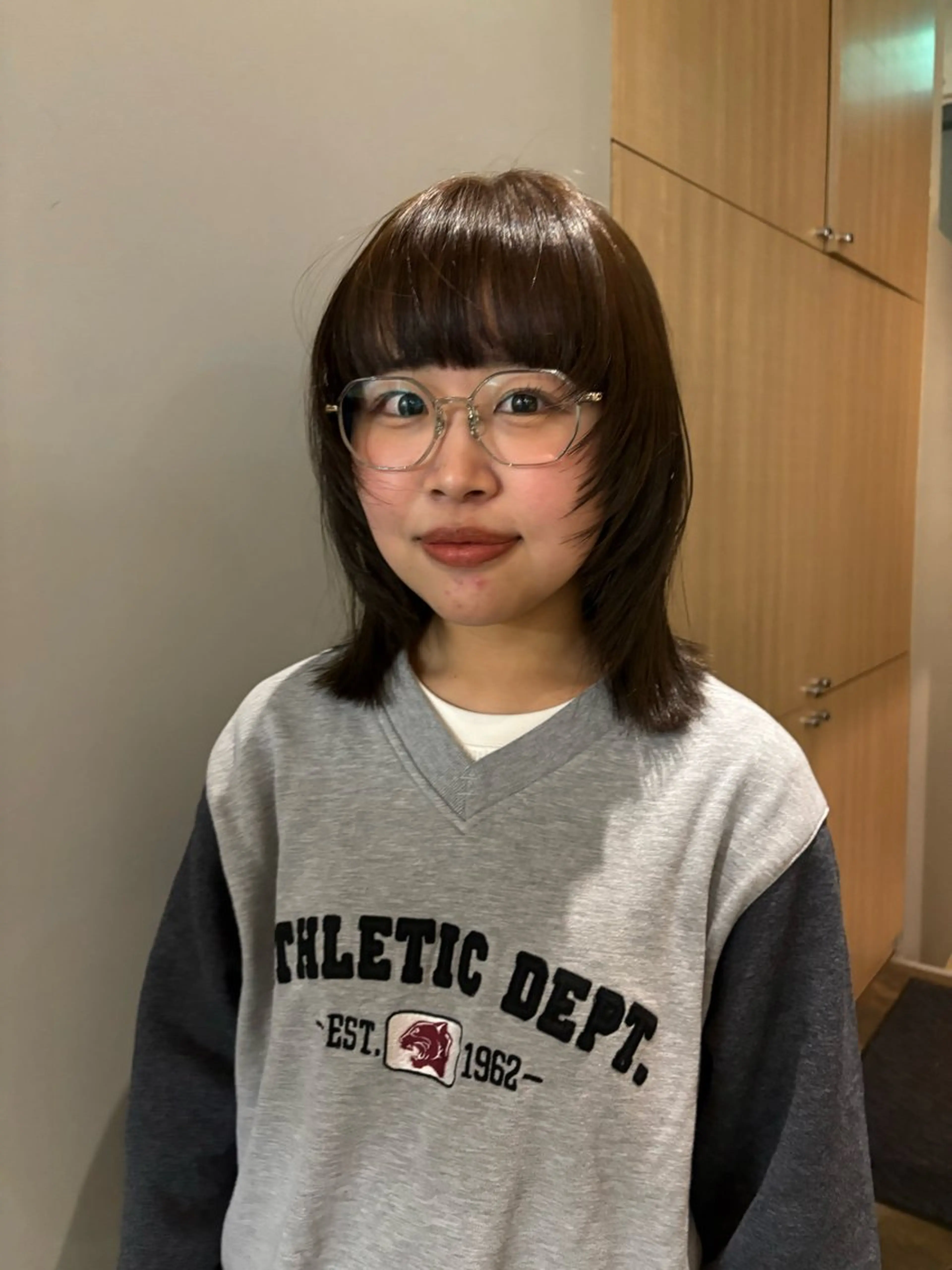 ミディアム 顔まわりレイヤー レイヤーカット 抜け感レイヤーカット 🐄Hanakaのヘアスタイル