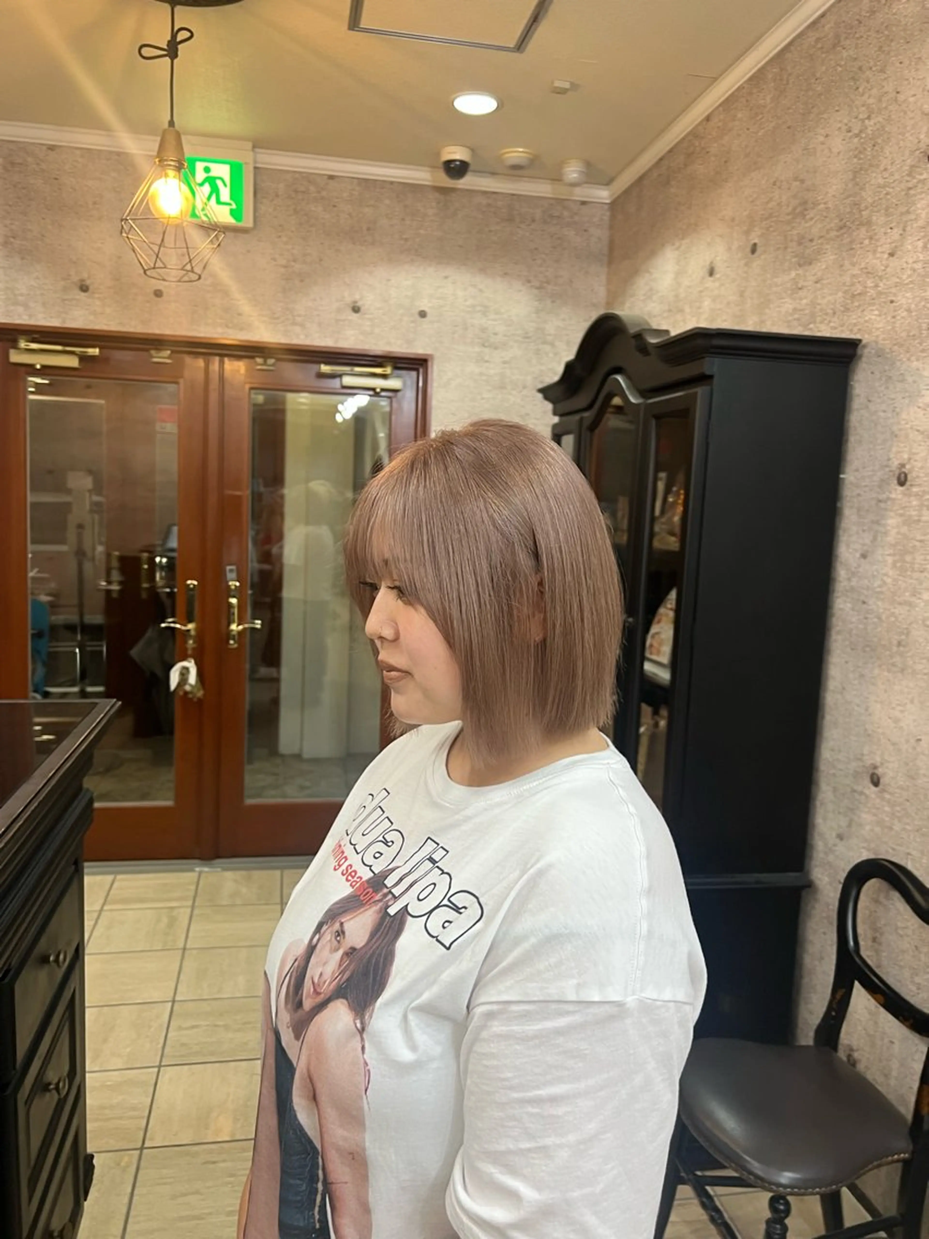 ショート カラー ベージュカラー ミルクティーベージュ カット ヘアカラー トリートメント MAYU / Raf.のヘアスタイル