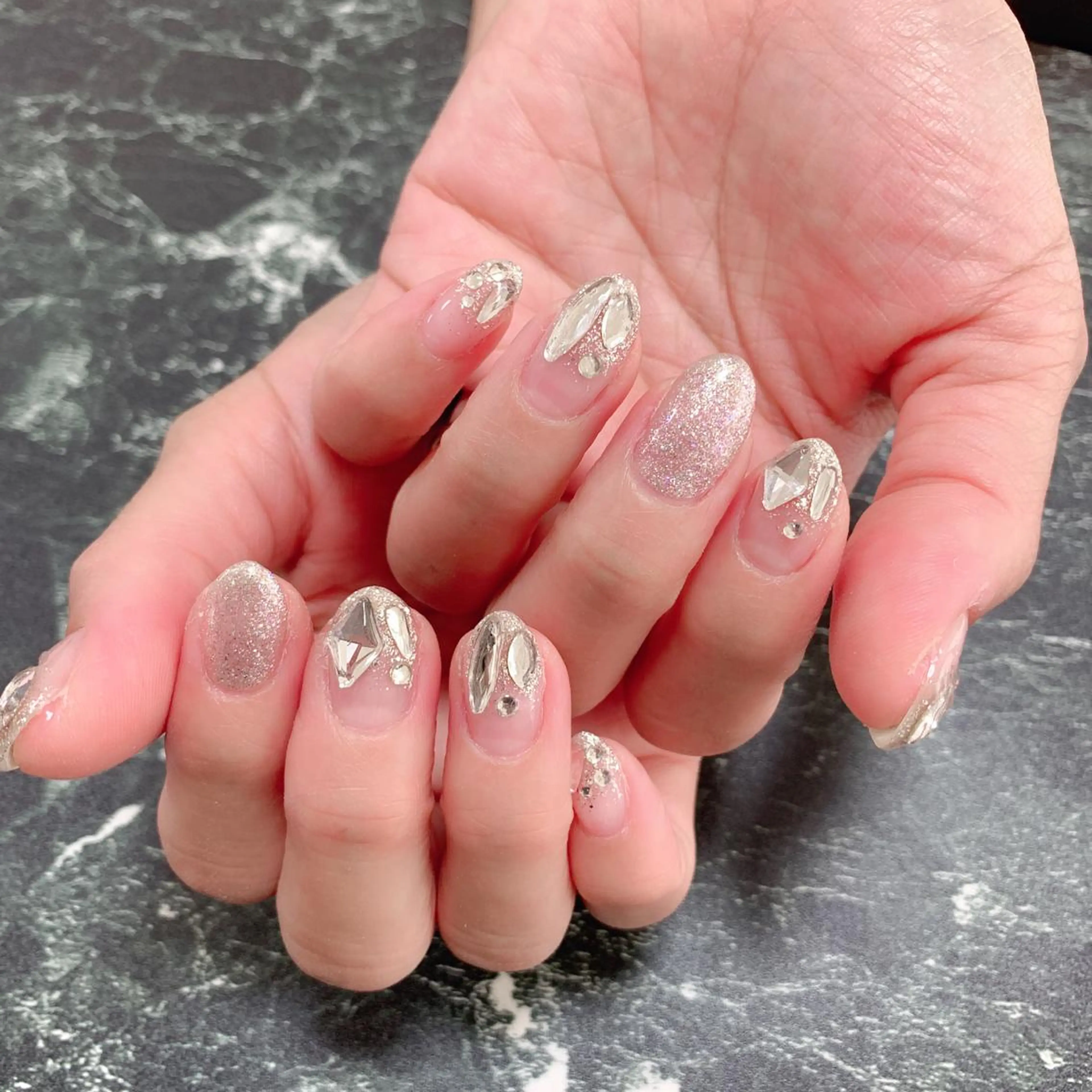 ネイル ハンドネイル 💅ネイルハウス🏡 🎀TOMO🎀のネイルデザイン