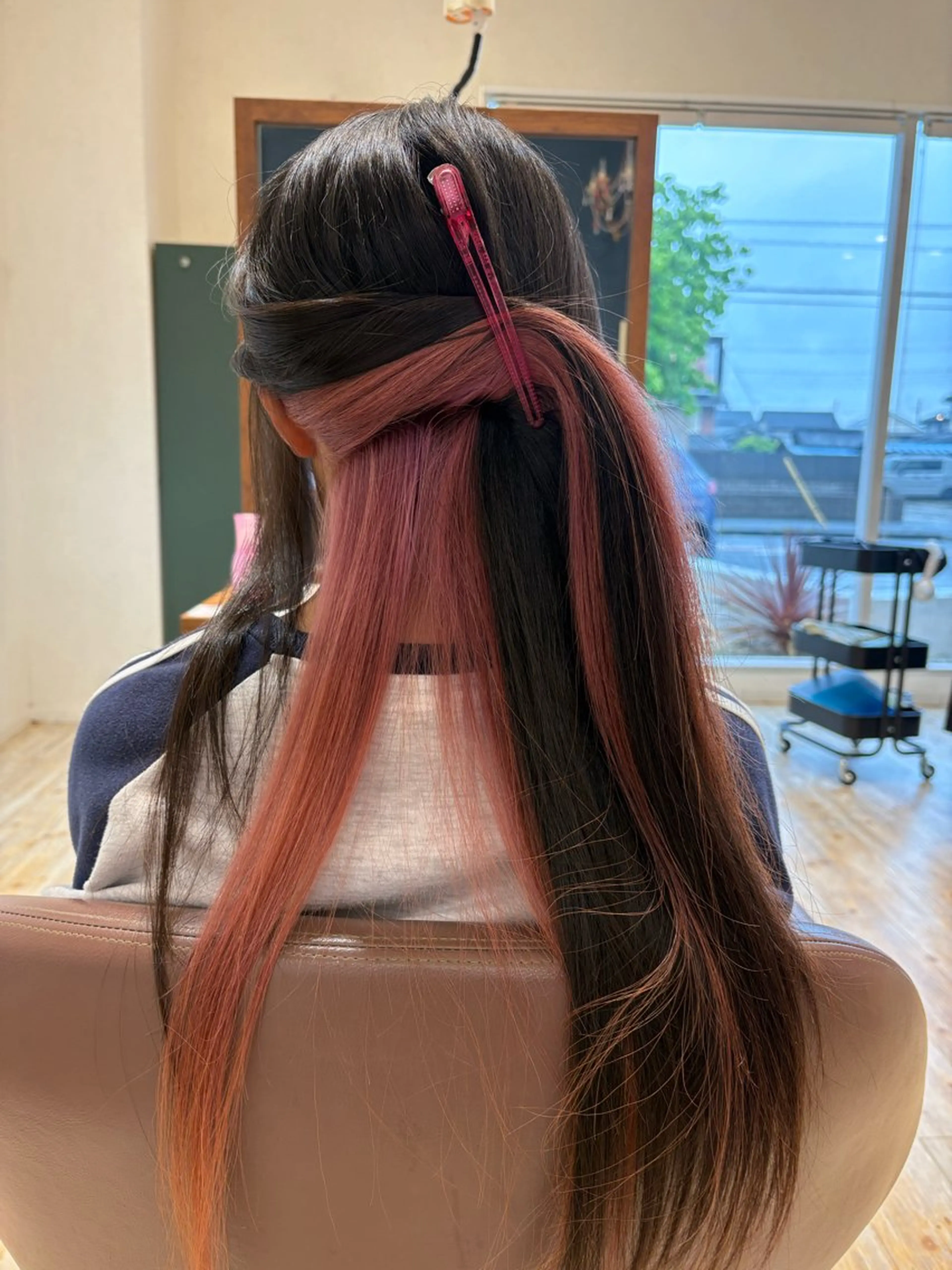 カラー 高橋 彩のヘアスタイル