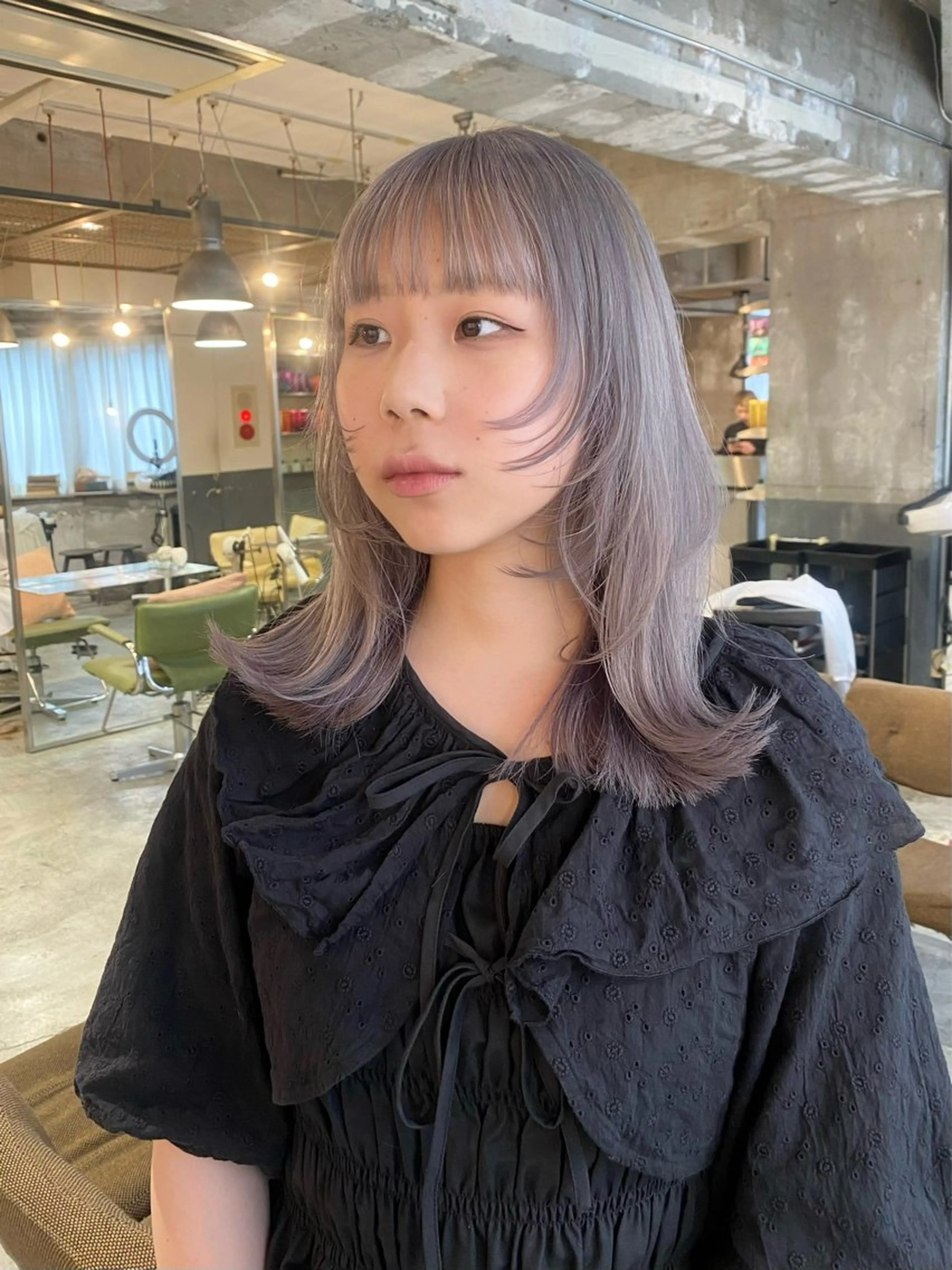 ミディアム カラー ブリーチ シルバー ホワイトシルバー 縮毛矯正 ヘアカラー keen 立川のヘアスタイル