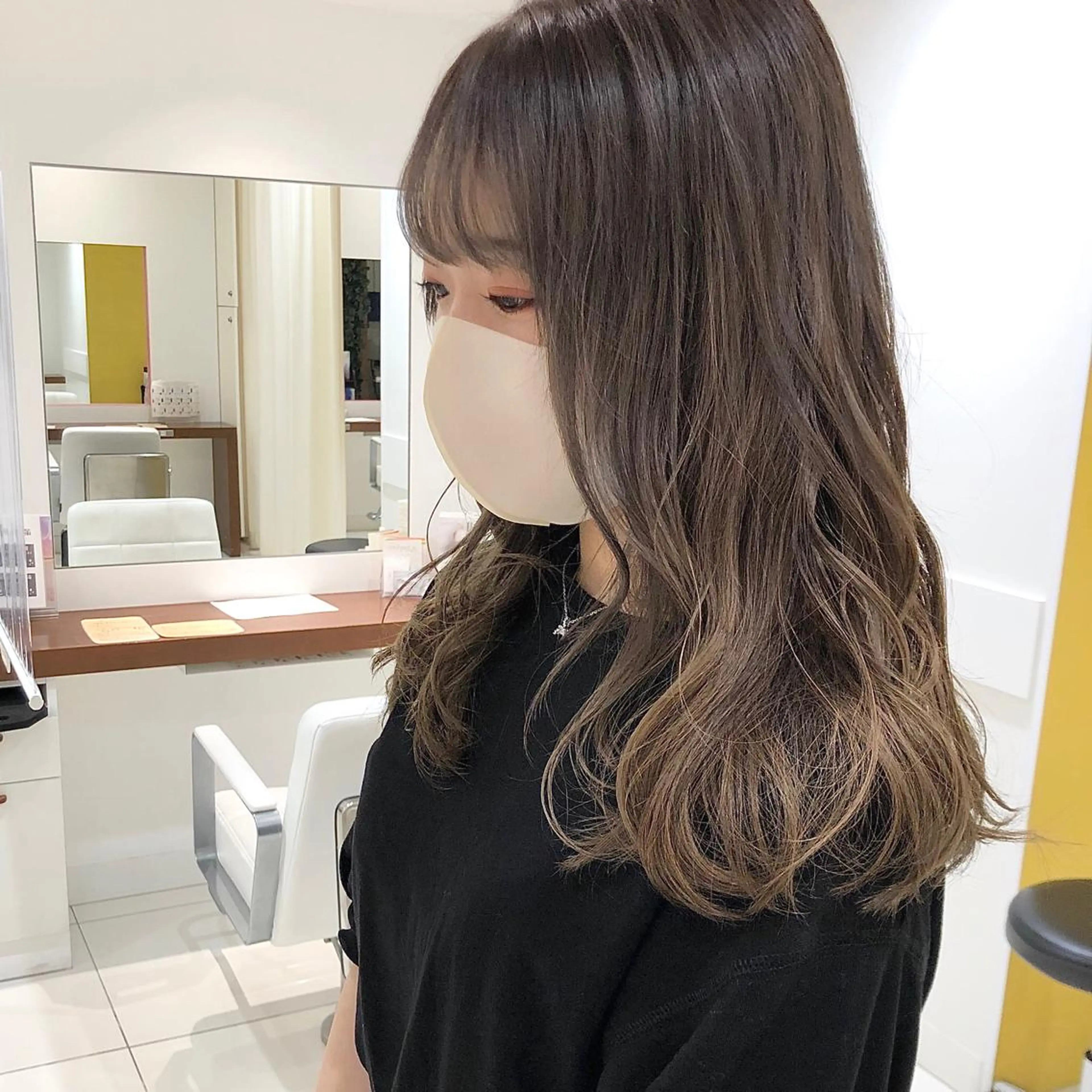 セミロング カラー ウルフカット ハッシュカット/七海のヘアスタイル