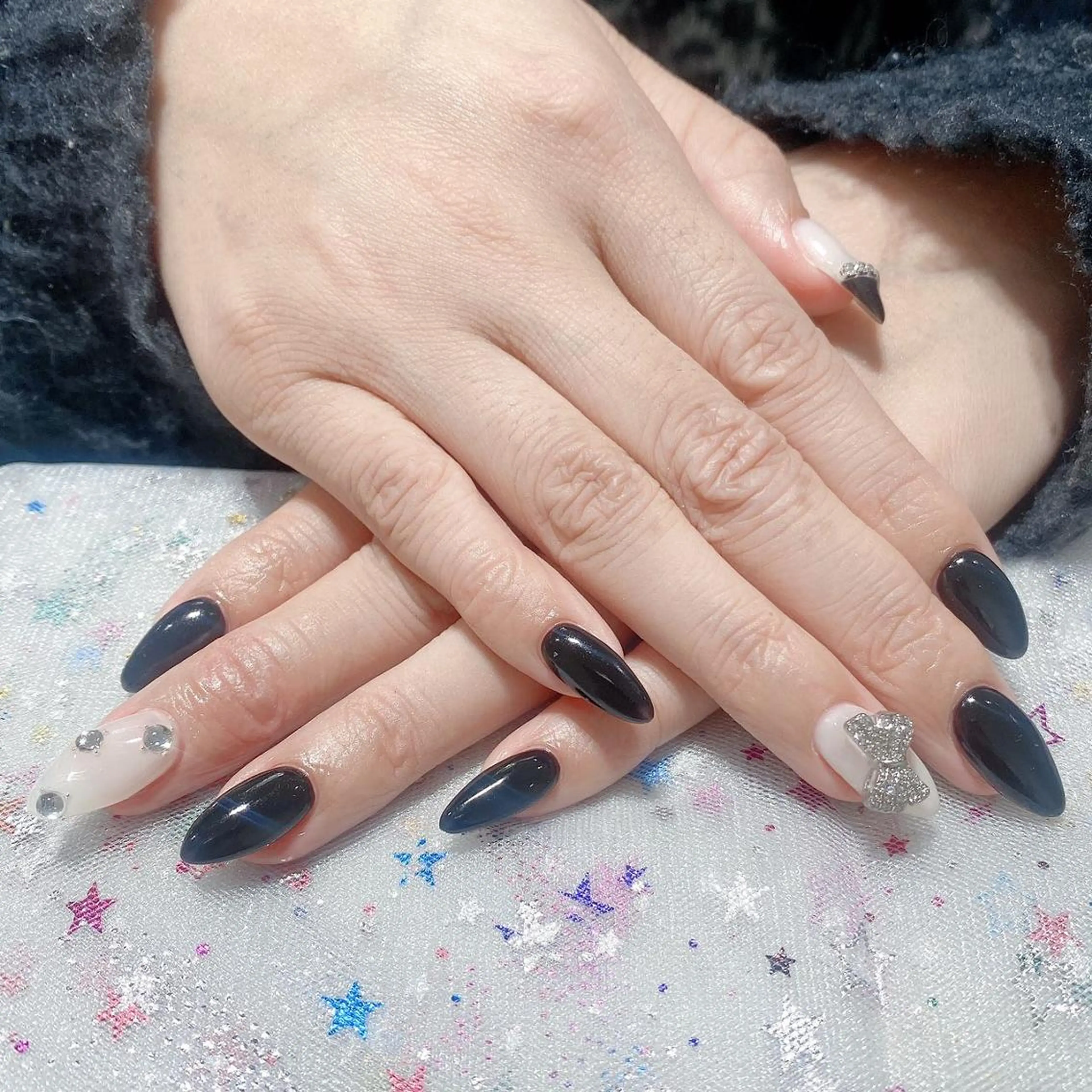 ネイル シンプルネイル 🎀kira 長さだし💗モチ最高のネイルデザイン