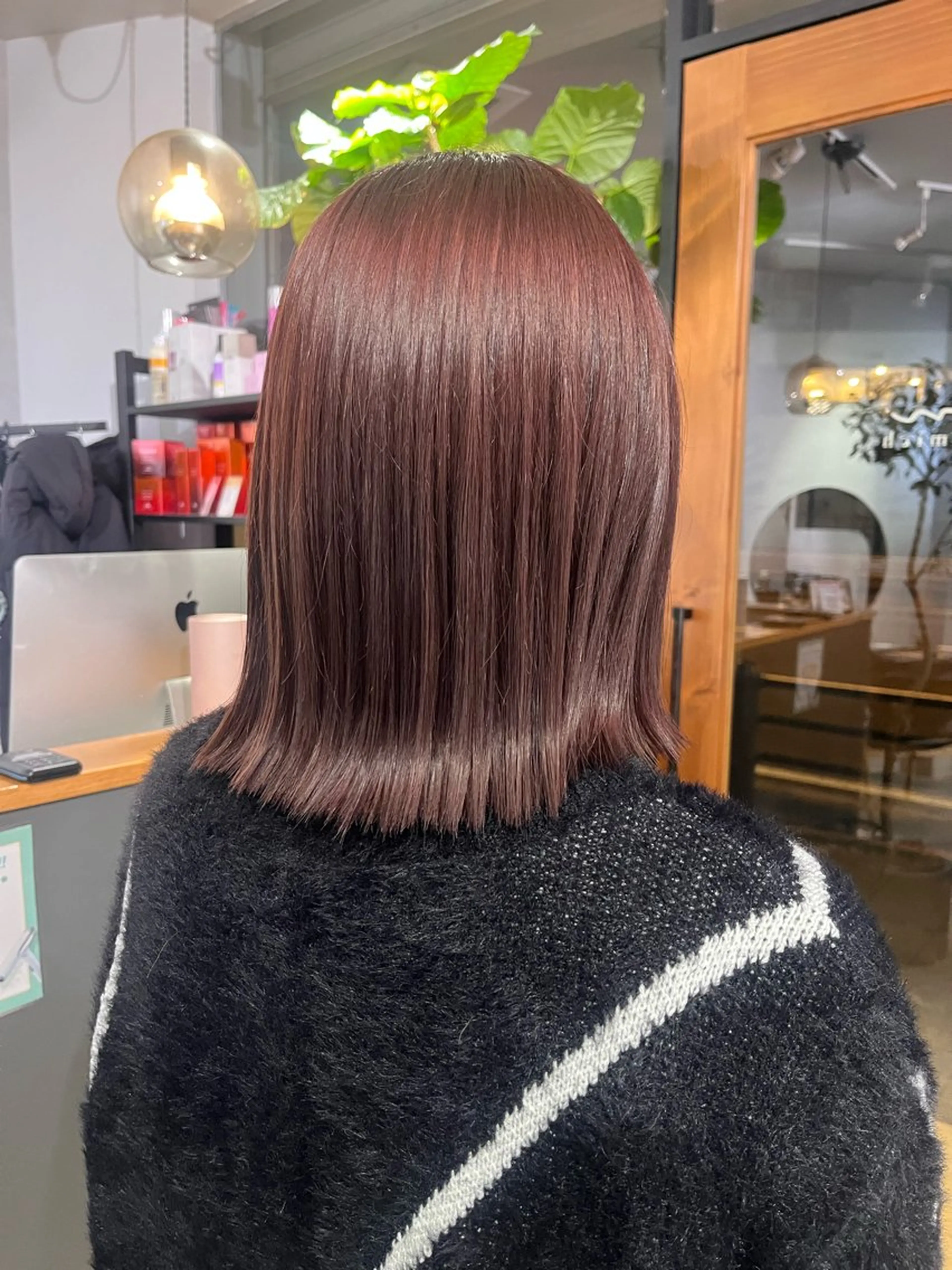 ミディアム カラー ヘアカラー 友 美海のヘアスタイル
