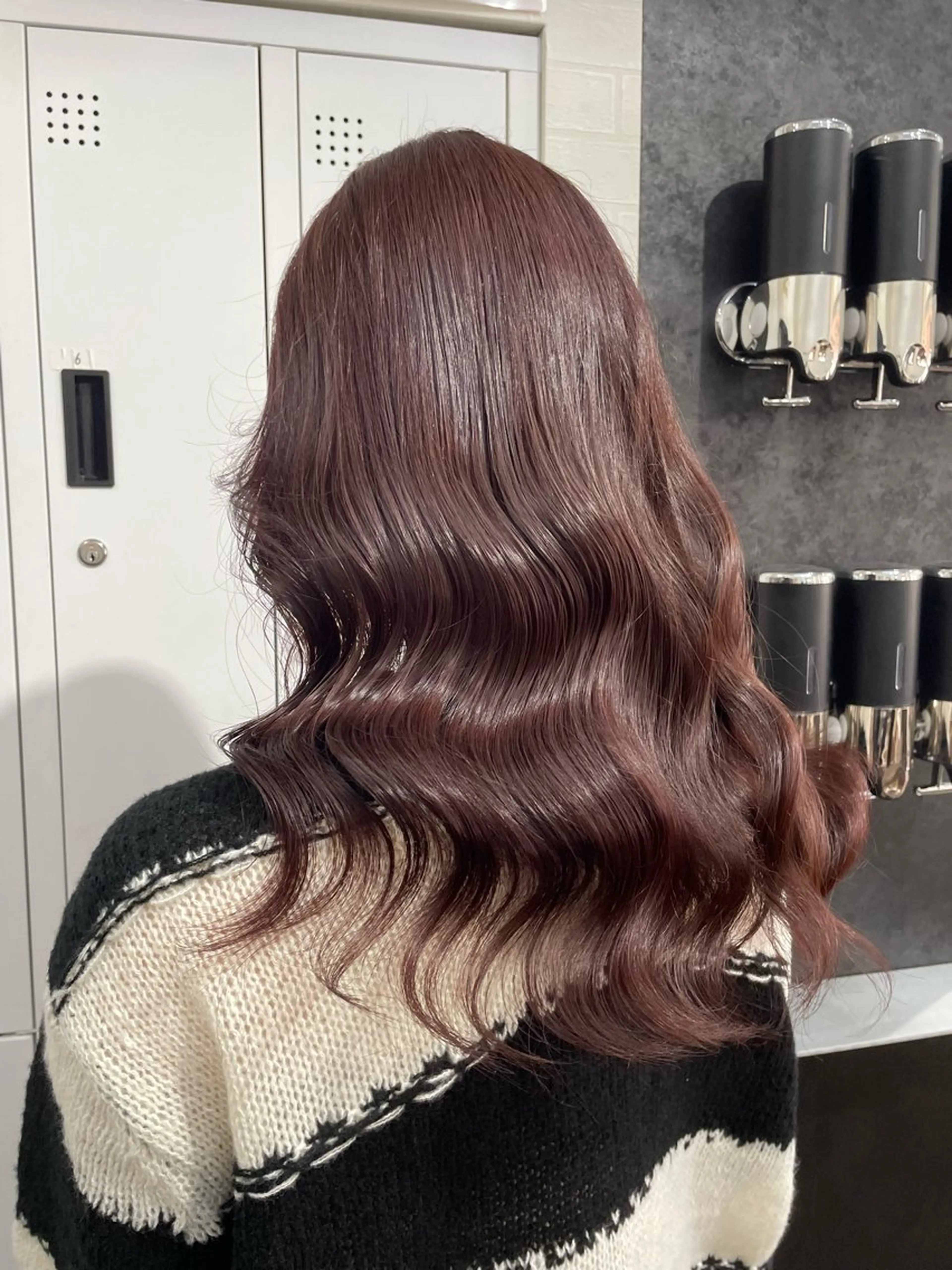 セミロング 横浜🦋ハイトーン 🫐シャドウルーツのヘアスタイル